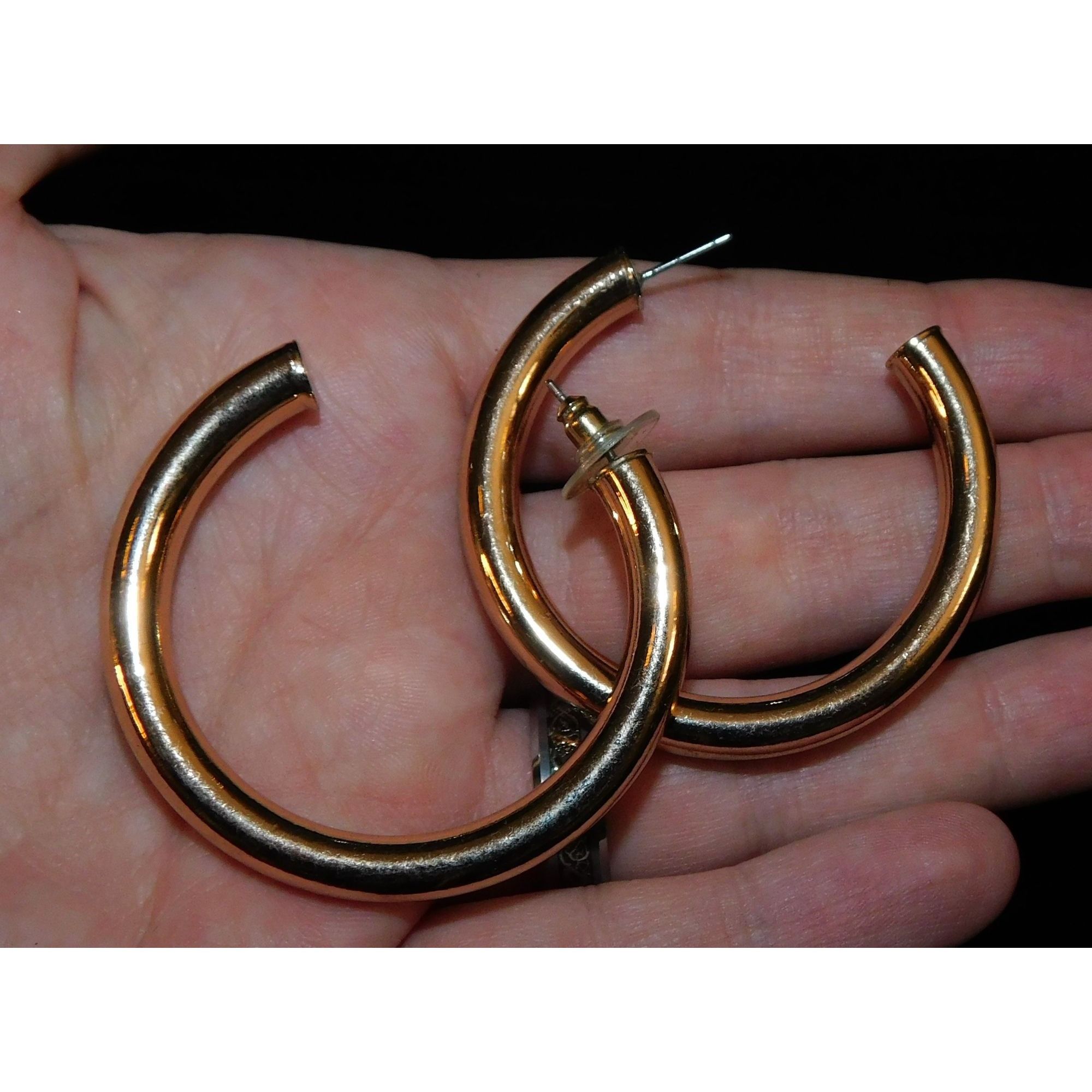 Other Thick Glam Gold Tone Metal Hoop Earrings Size ONE SIZE - 2 Thumbnail