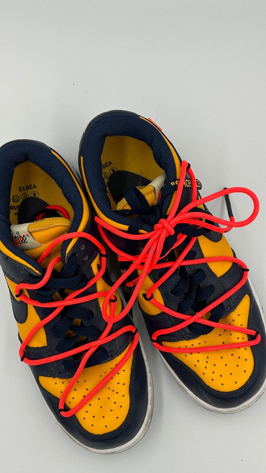 Nike × Off-White Nike Dunk Low Off White University Gold Size US 6 / EU 39 - 5 Thumbnail