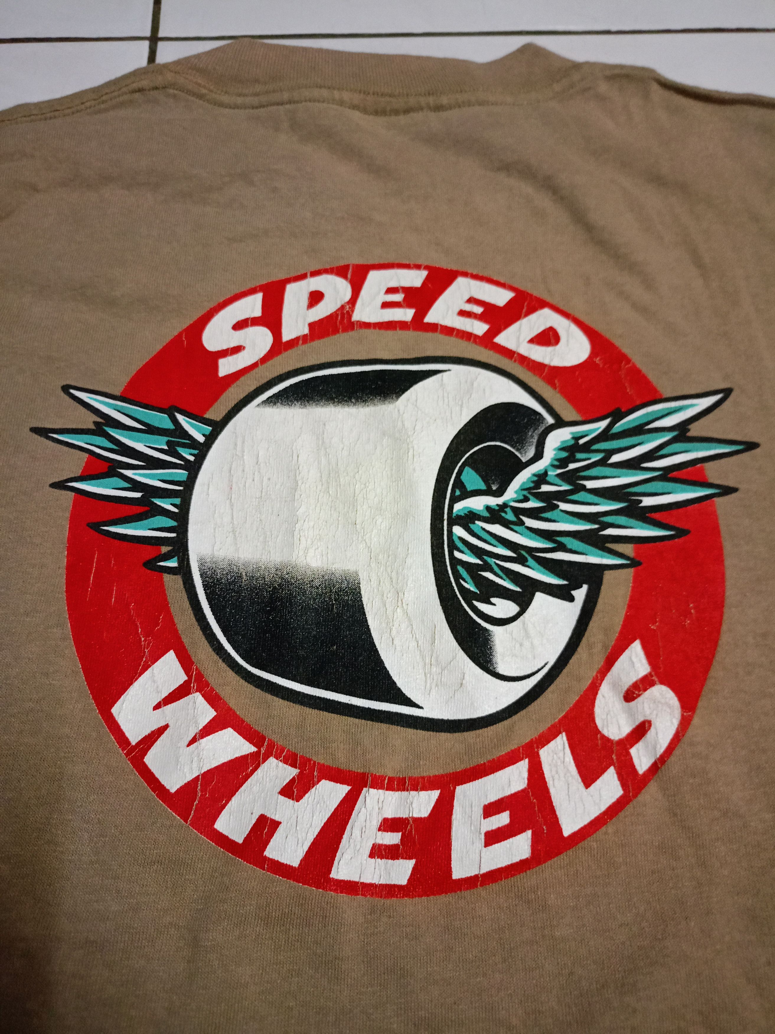 Santa Cruz Skateboards Vintage rare speed wheels t shirt/Santa Cruz/skateboard Size US L / EU 52-54 / 3 - 4 Thumbnail