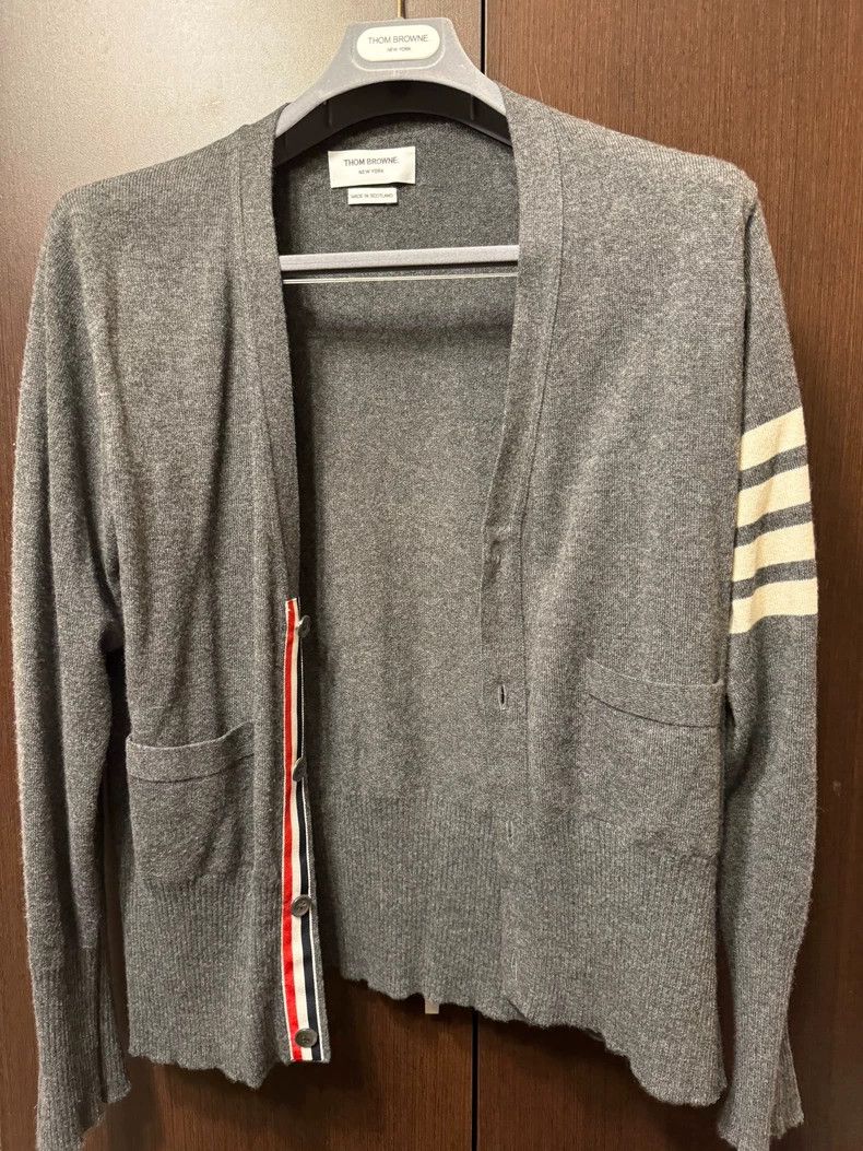 Thom Browne Thom browne Classic dark gray cashmere cardigan jacket 2504 Size US L / EU 52-54 / 3 - 1 Thumbnail