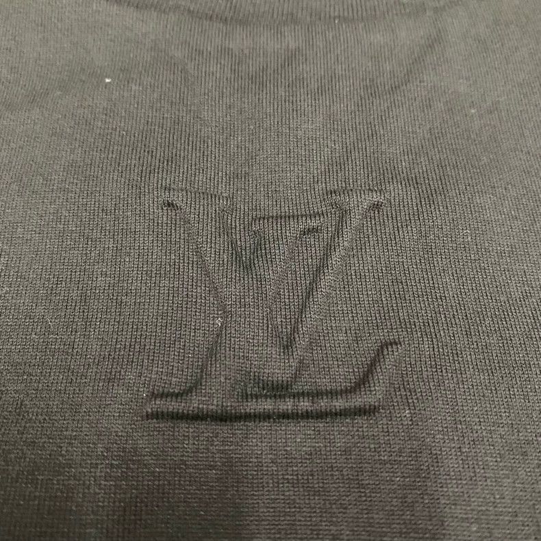 Louis Vuitton Louis Vuitton Black embossed short sleeve Size US L / EU 52-54 / 3 - 5 Thumbnail