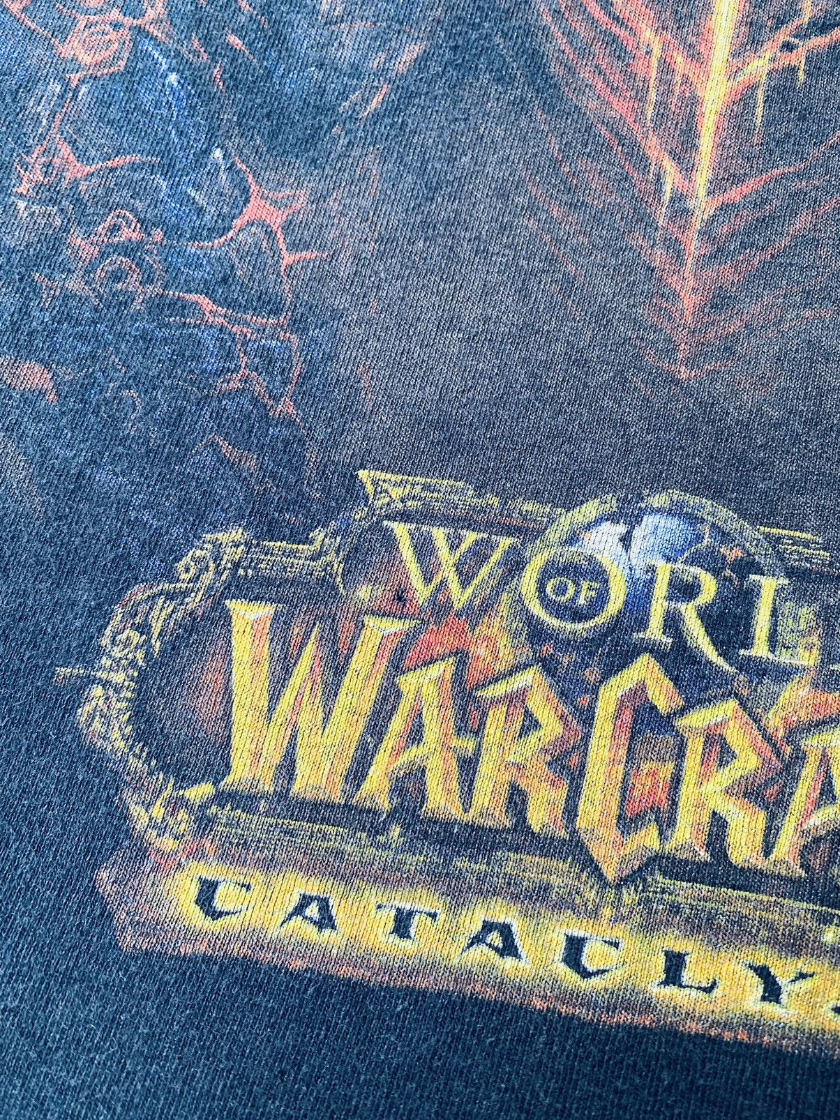 Vintage Vintage Anime Game World Of Warcraft Distressed Tees Size US L / EU 52-54 / 3 - 6 Thumbnail