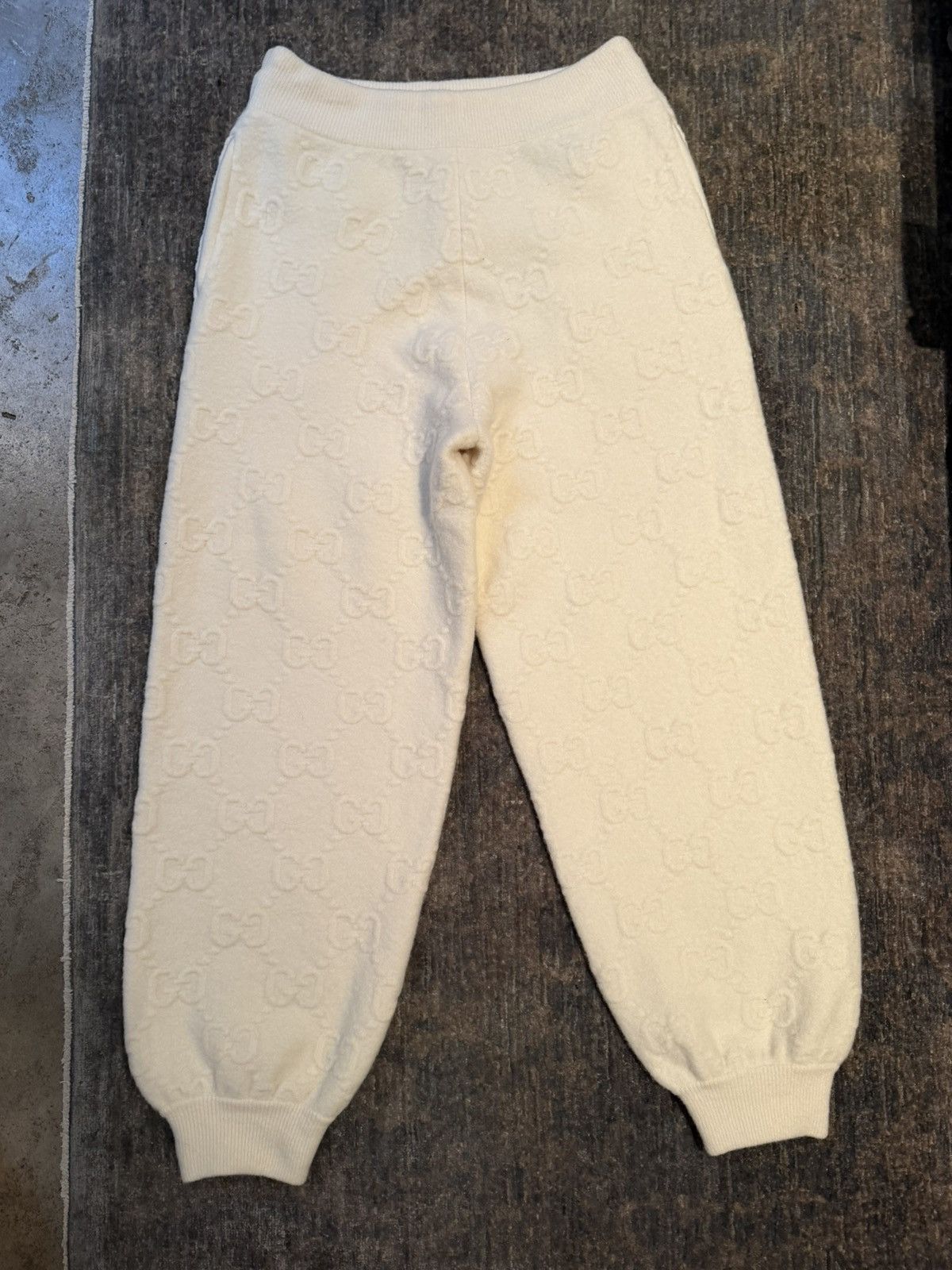 Gucci RUNWAY CREAM GUCCI SUPREME JOGGER-Size Large - Holy grail 🏆 Size US 35 - 8 Thumbnail
