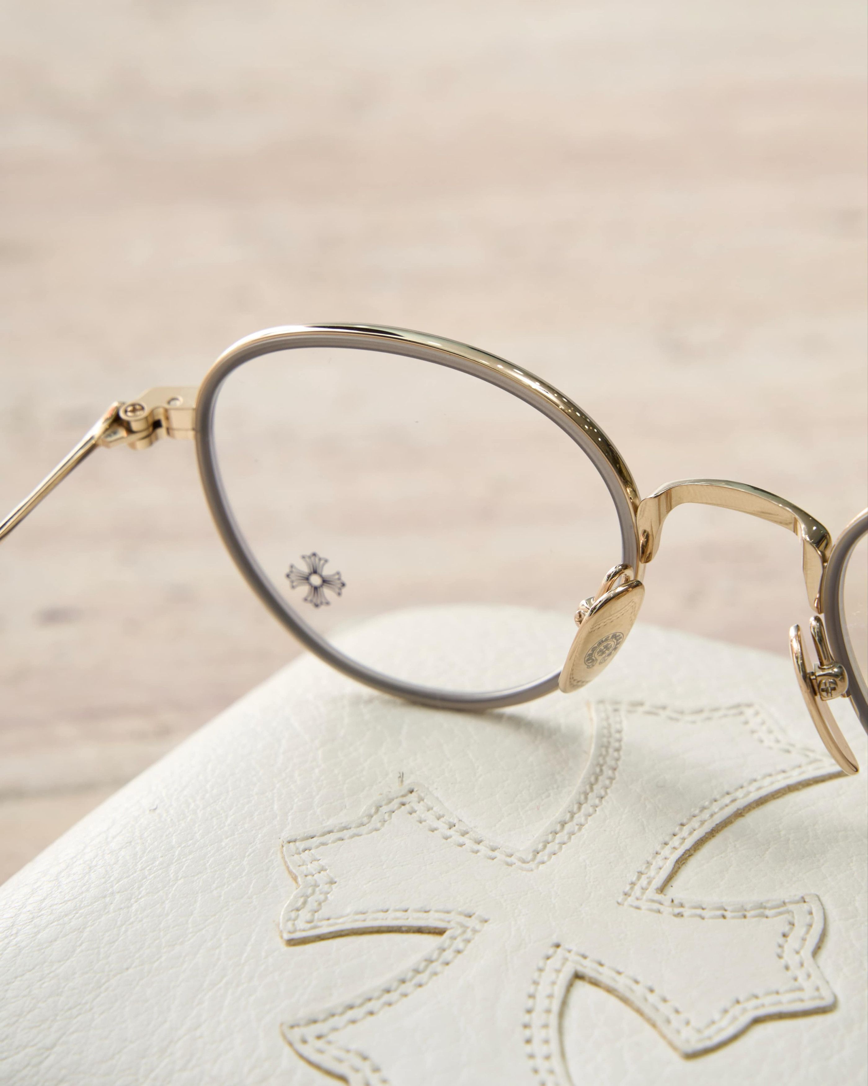 Chrome Hearts CHROME HEARTS BONE PRONE IV Matte Graphite/Gold Plated Size ONE SIZE - 8 Thumbnail