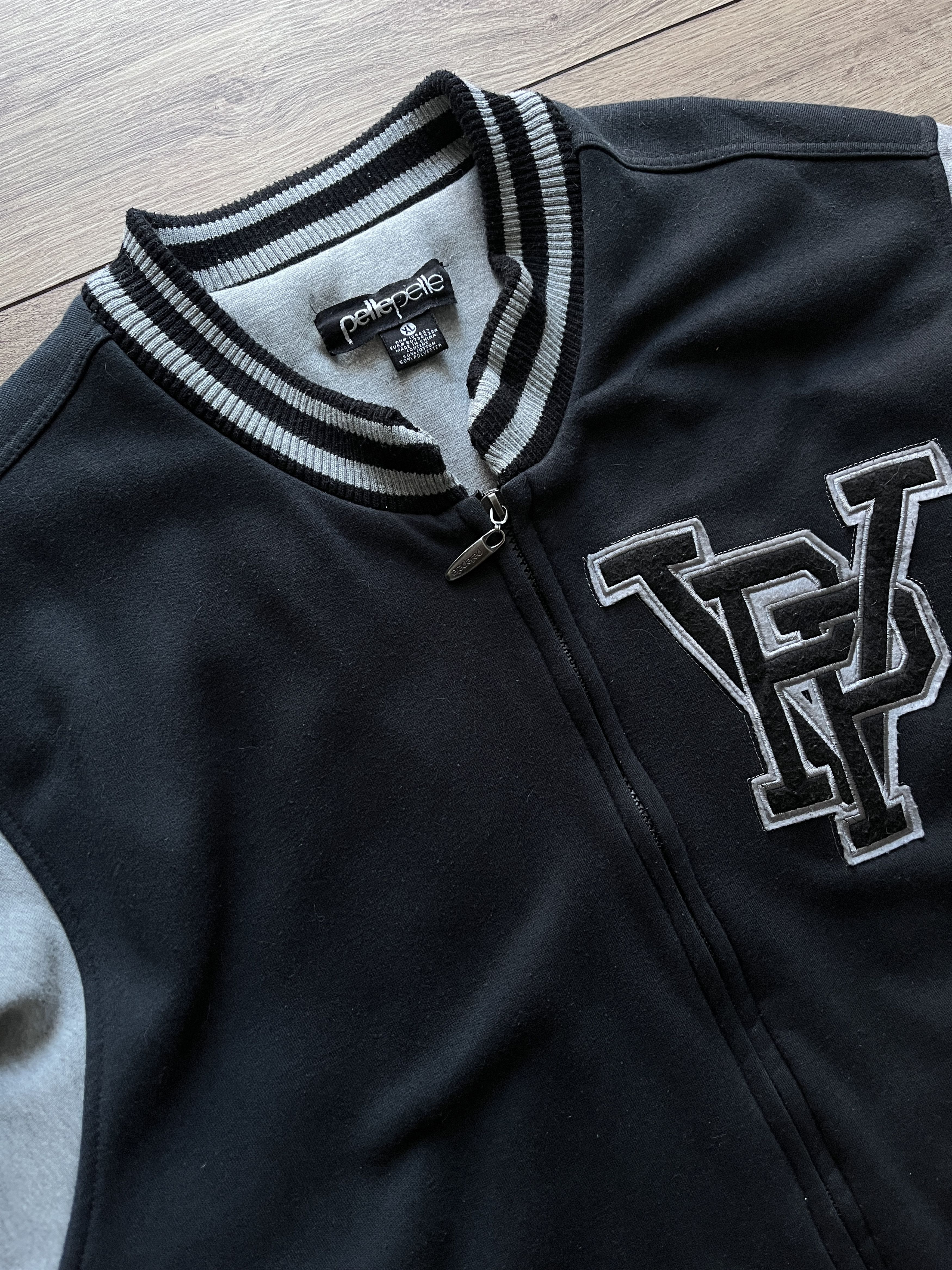 Pelle Pelle Vintage Pelle Pelle Varsity Jacket Size US XL / EU 56 / 4 - 4 Thumbnail