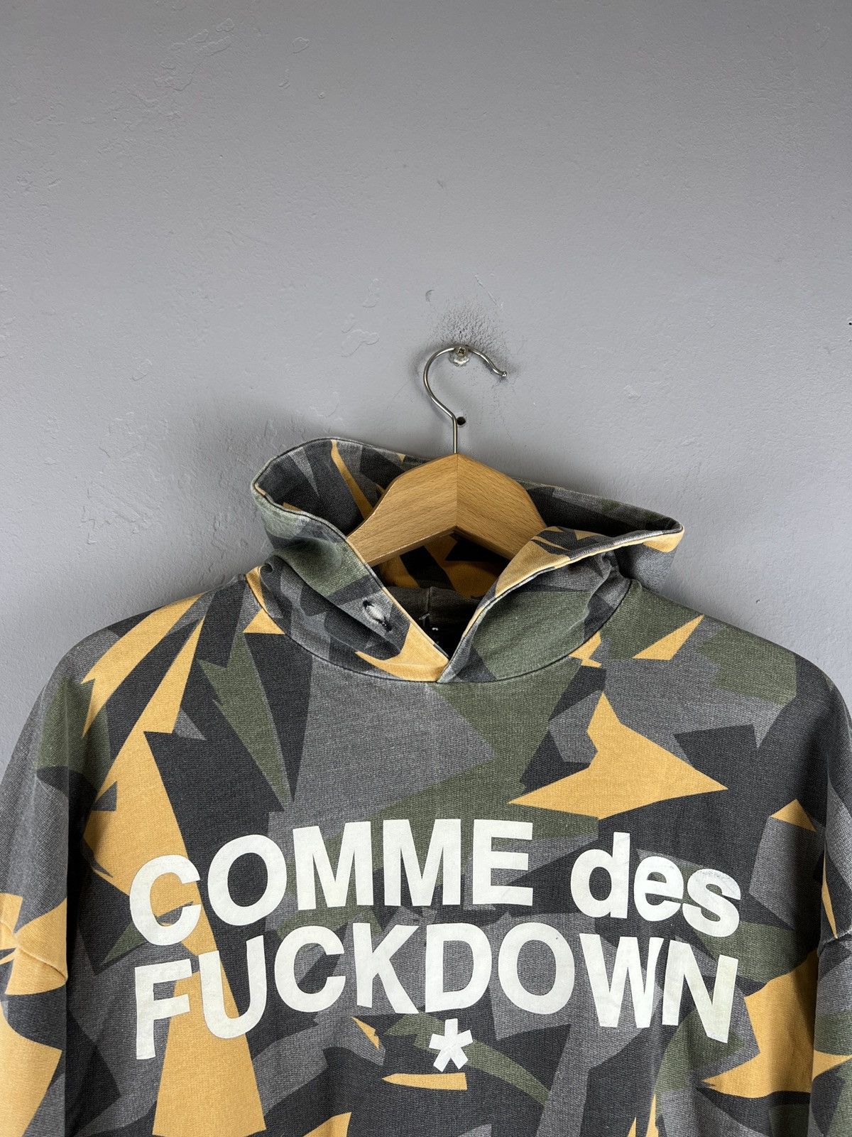 Comme Des Fuck Down Vintage COME des FUCK DOWN authentic hoodie multi camo y2k Size US M / EU 48-50 / 2 - 2 Thumbnail