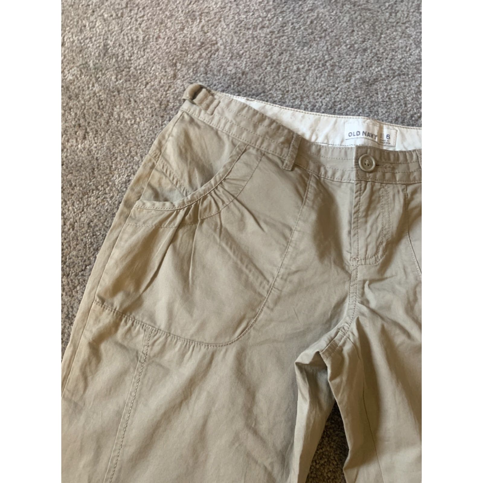 Old Navy OLD NAVY Womens 100% Cotton Khaki Capris Crop Pants Size 6 Regular Inseam 20in Pockets Crop Flat Front Beige Shorts Pants Size 28" / US 6 / IT 42 - 4 Thumbnail