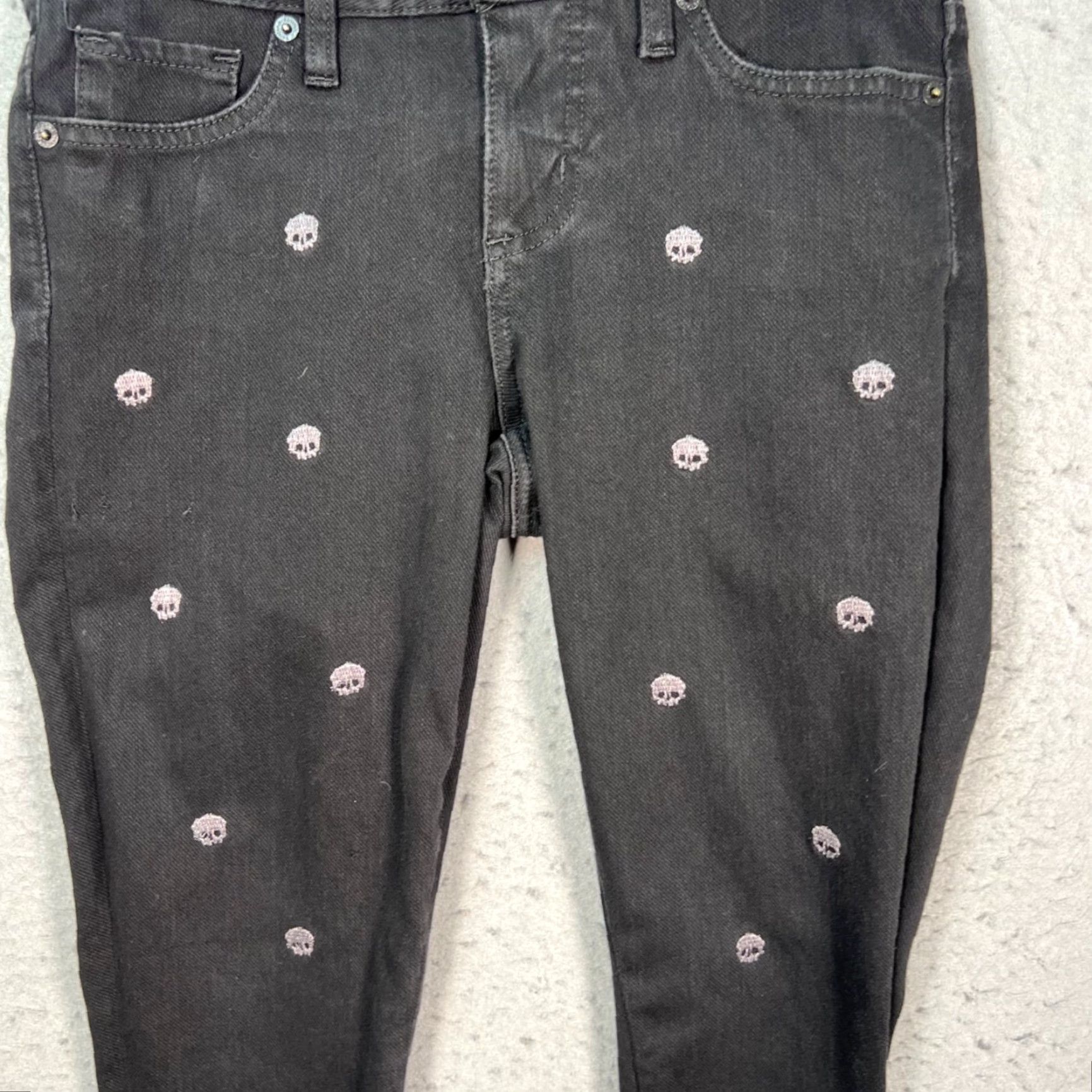 Vintage Modern Saints Womens Jeans Skinny Black 1 Skull Embroidery Denim 5-Pocket Rise Low Inseam 28in XS? Size 25" / US 0 / IT 36 - 6 Thumbnail