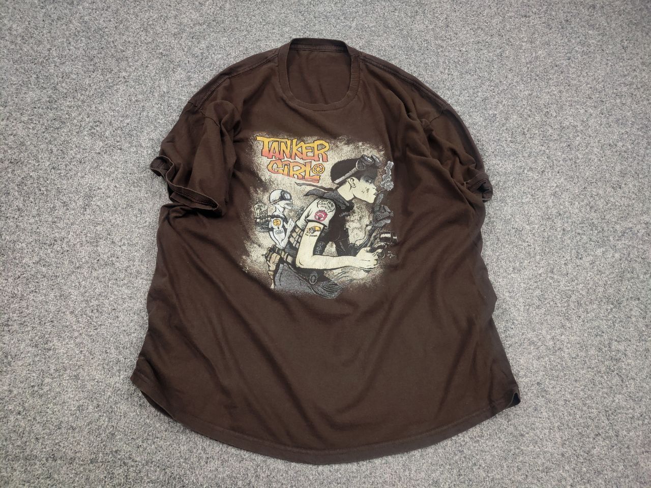 Vintage Vintage 90s Tank Girl Logo Oversized Brown T Shirt Skater Size US XL / EU 56 / 4 - 2 Thumbnail