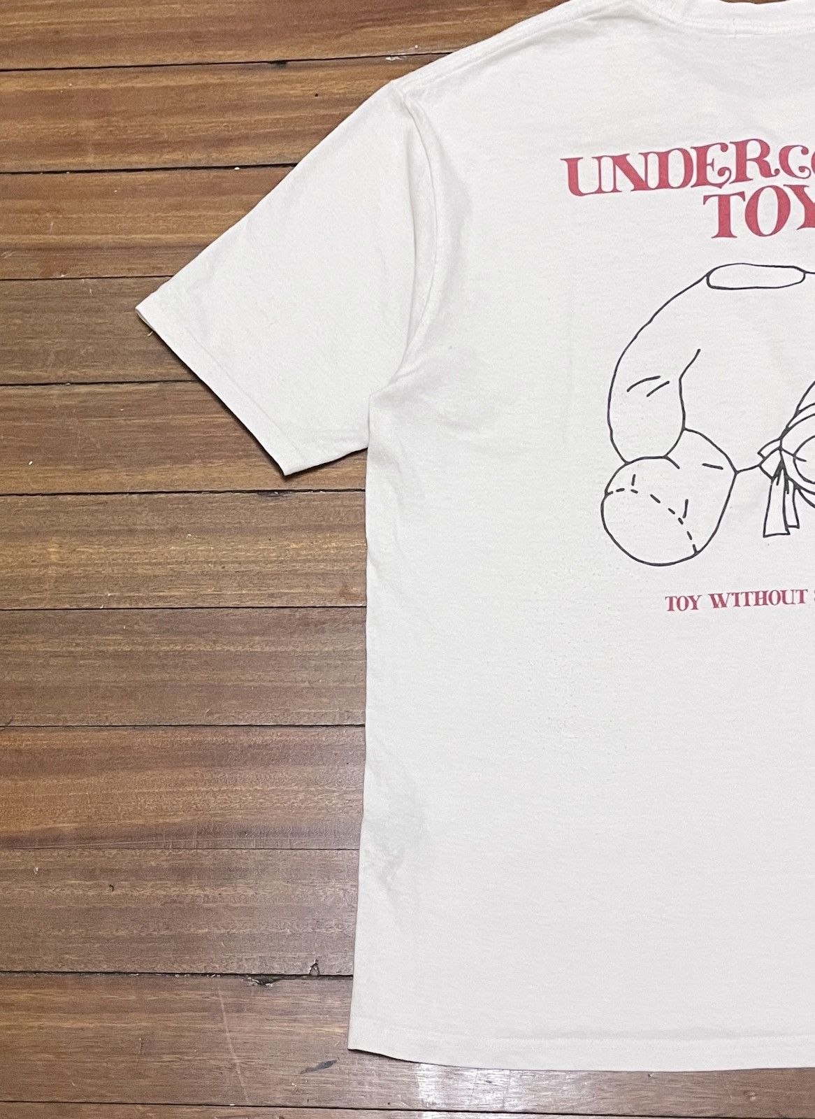 Undercover Rare Design Vintage Japanese Brand Undercover T-shirt 2000s Size US XL / EU 56 / 4 - 6 Thumbnail