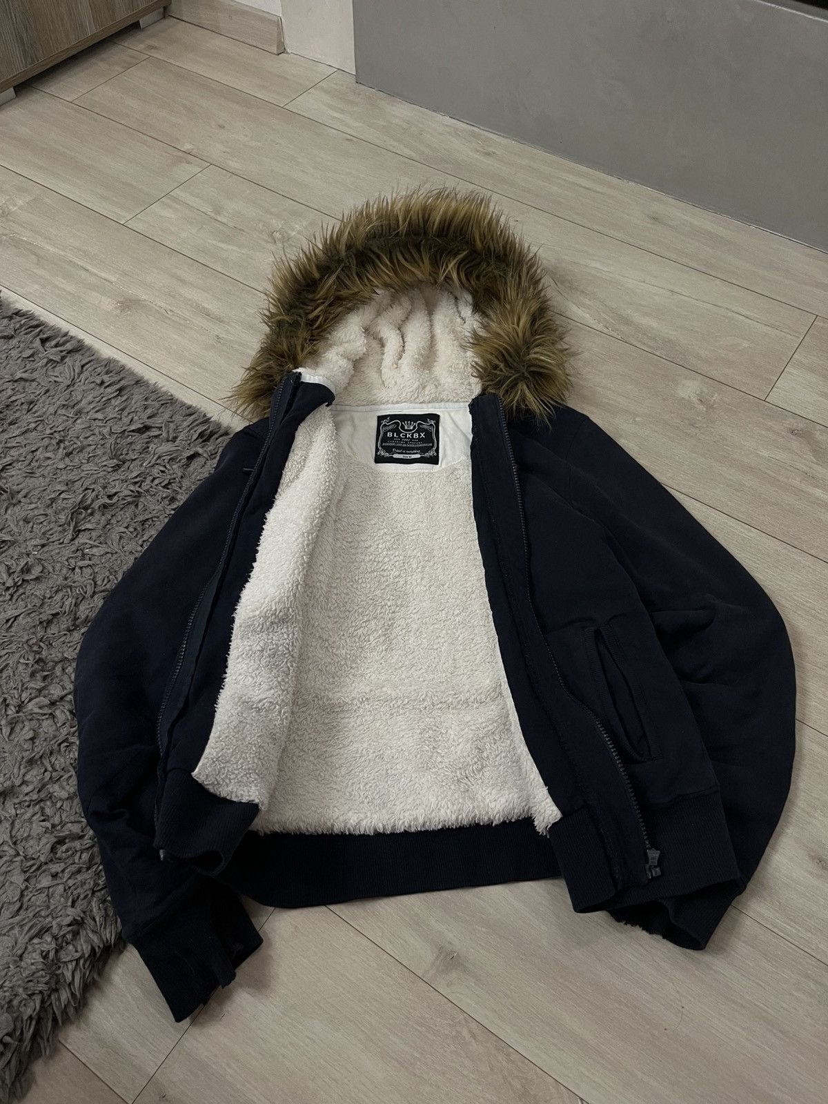 If Six Was Nine 🔥00's Abercrombie & Fitch Style Faux Fur Zip Hoodie Jacket Size US S / EU 44-46 / 1 - 7 Thumbnail