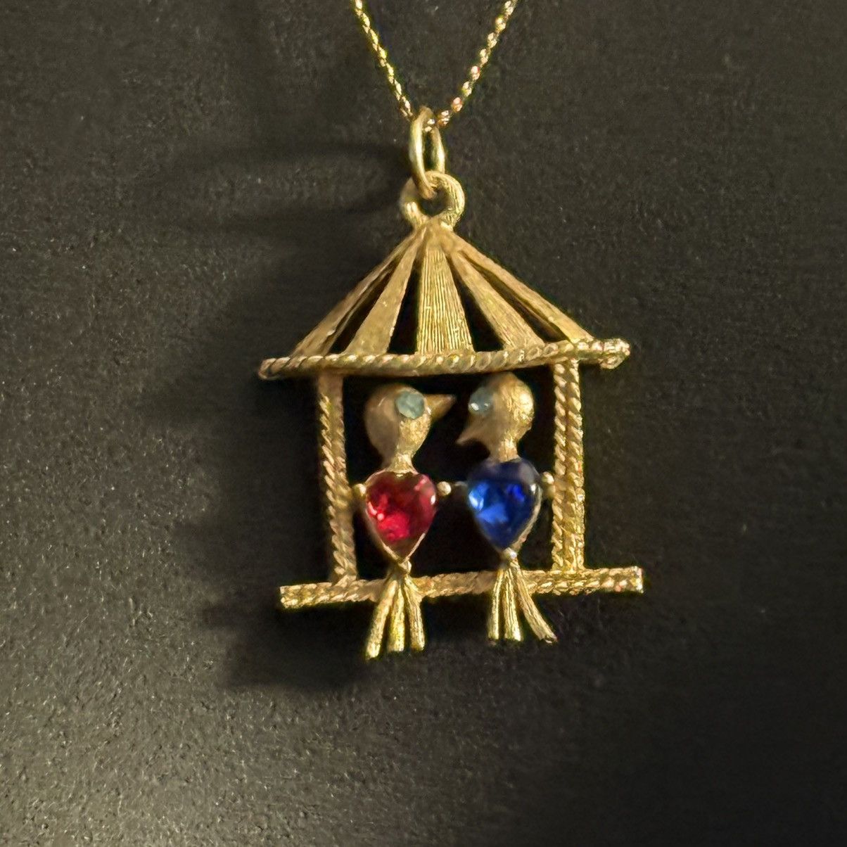 Vintage Vintage gold tone caged Love Birds pendant necklace Size ONE SIZE - 2 Thumbnail
