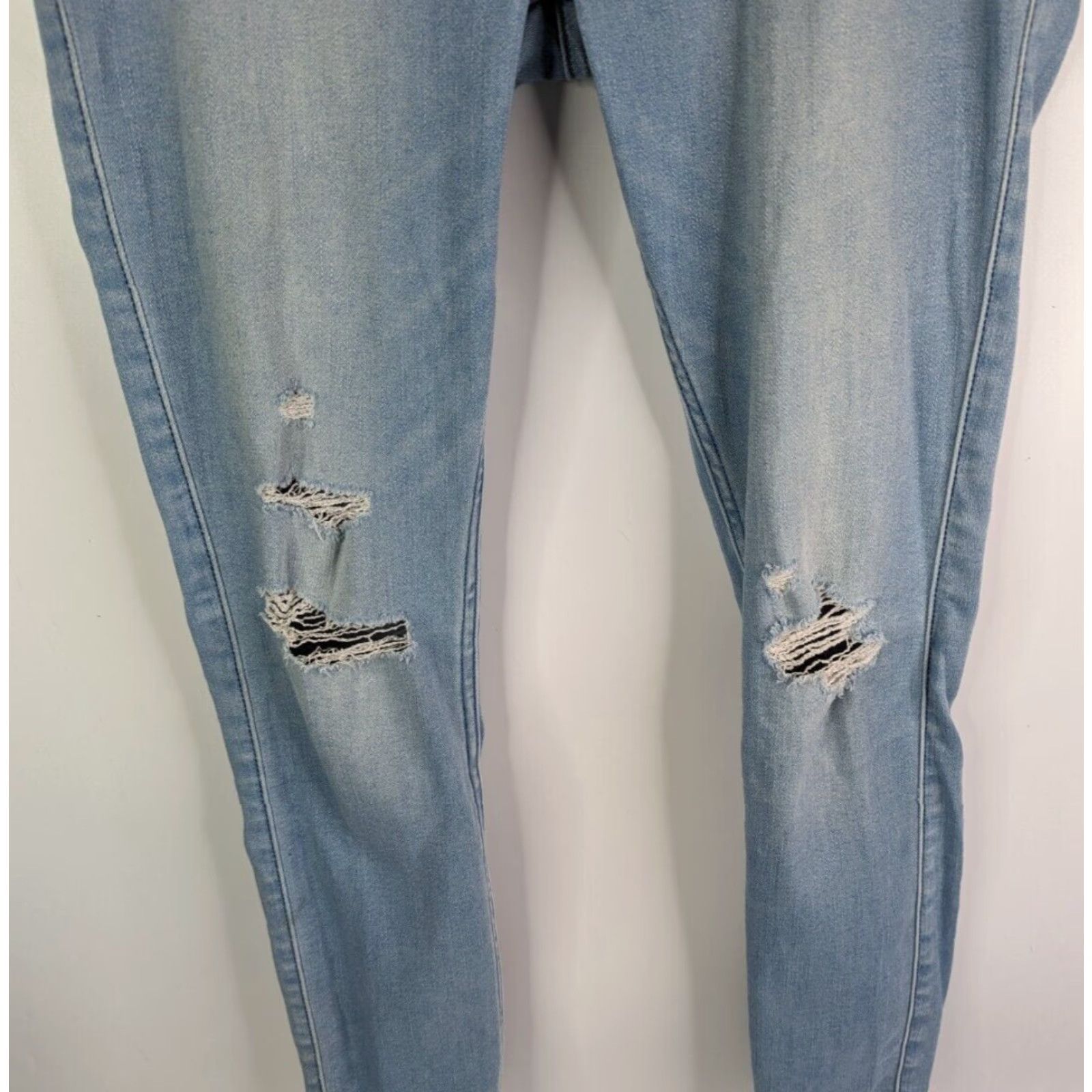 Abercrombie & Fitch Abercrombie & Fitch Mid rise Legging jean Women 27 Denim Skinny Distressed Light Wash Blue Wide Wearable Stretch Distressed, Whiskering, Fading Size 27" / US 4 / IT 40 - 3 Thumbnail