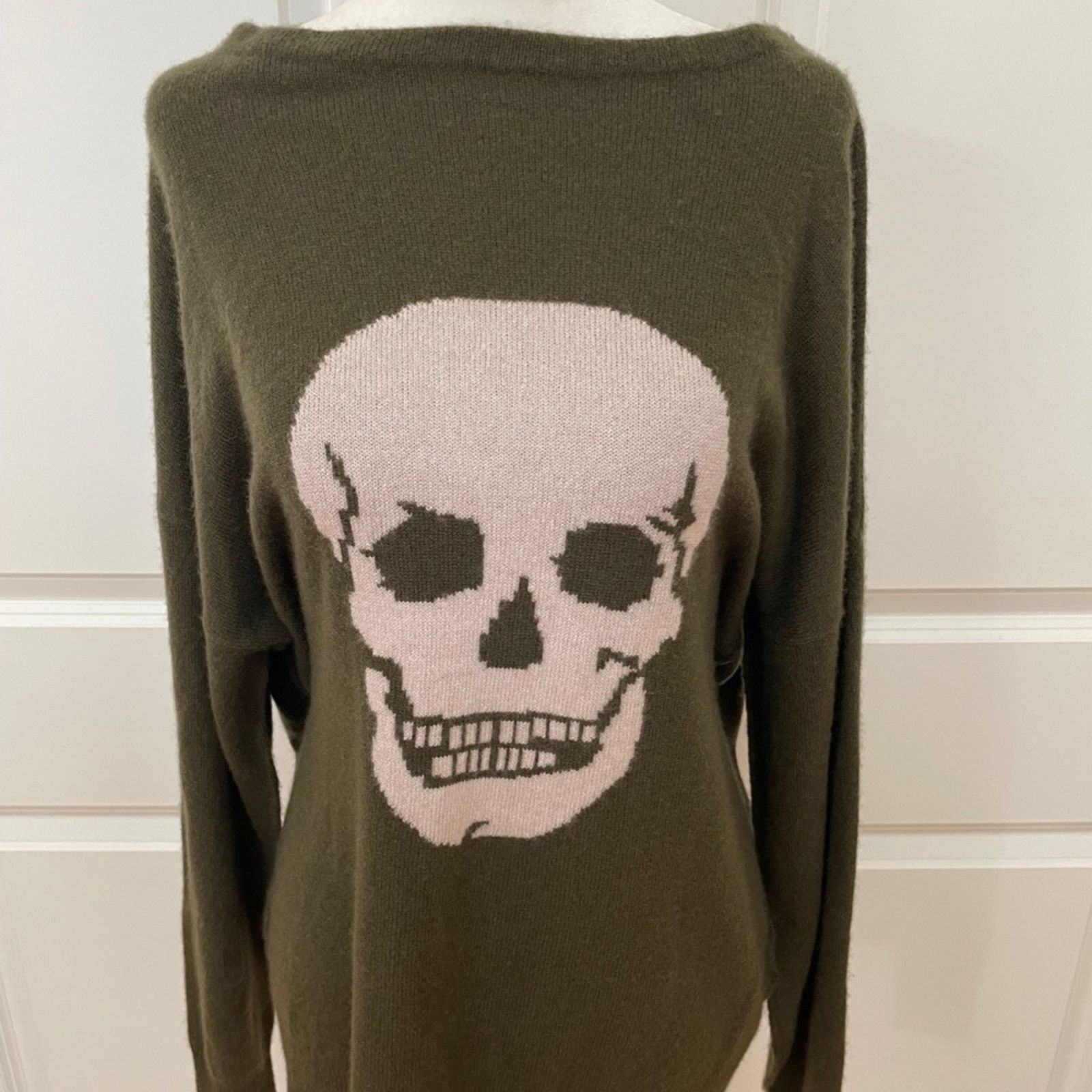 360Cashmere Boat Neck Skull Front Cashmere Sweater from 360 Cashmere Size M / US 6-8 / IT 42-44 - 2 Thumbnail