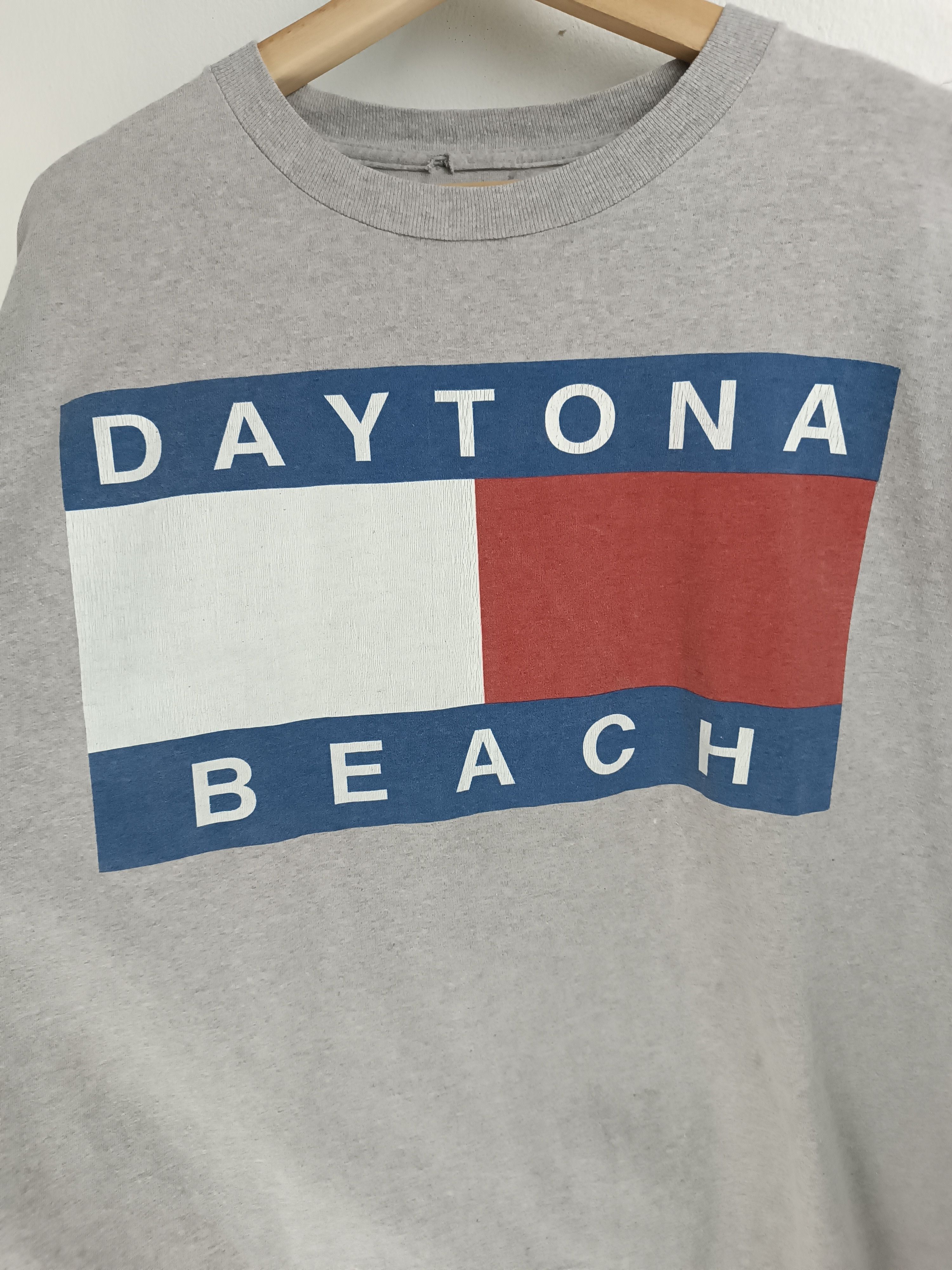 Other VINTAGE 90'S DAYTONA BEACH PARODY OF HILFIGER TEE Size US XXL / EU 58 / 5 - 11 Thumbnail