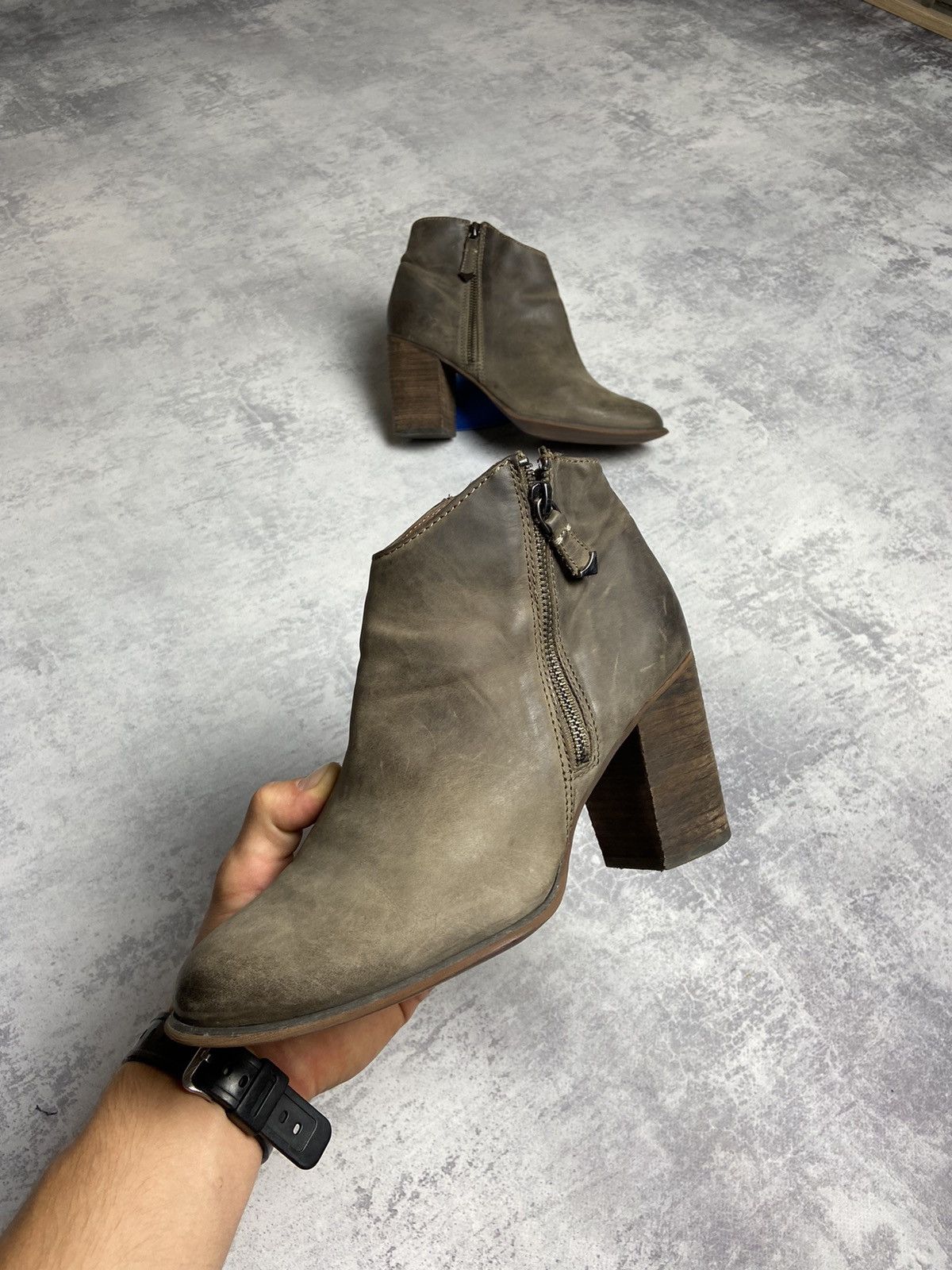Distressed Y2K Leather Aldo Vintage Heel Shoes Boots, Women's (Size 10)