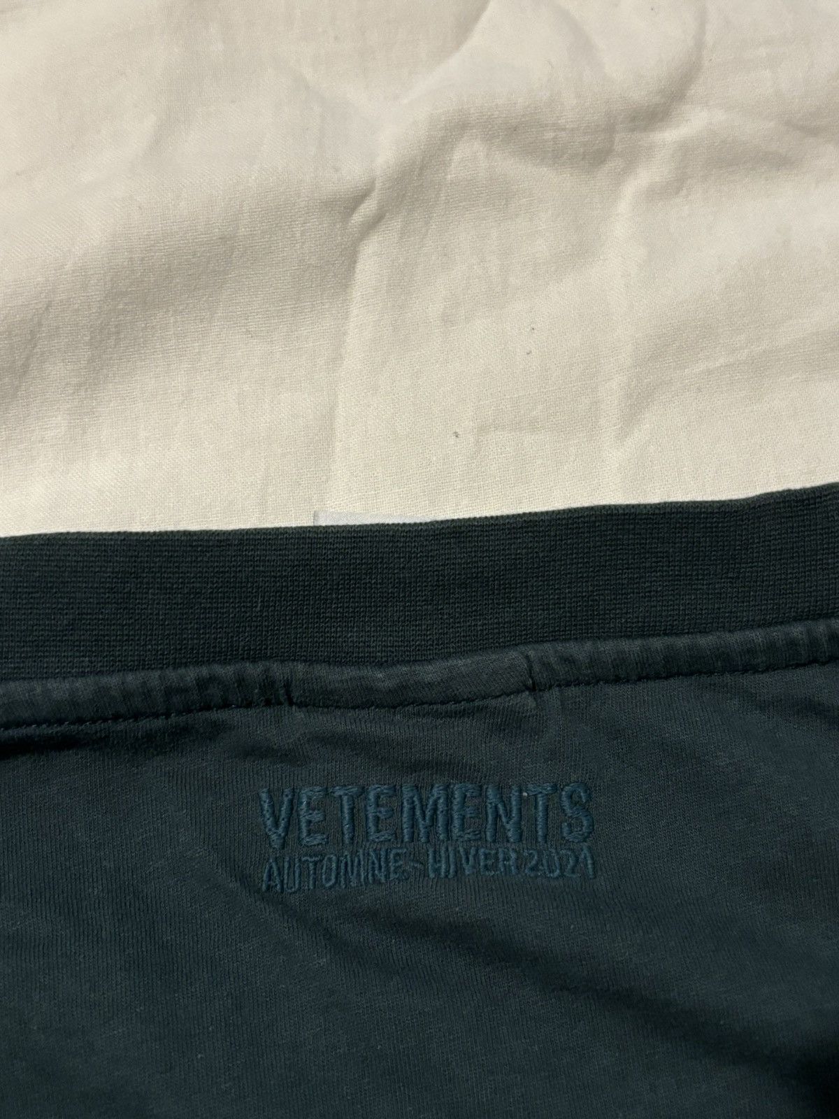 Vetements Vetements Polizei T-shirt Size US S / EU 44-46 / 1 - 4 Thumbnail