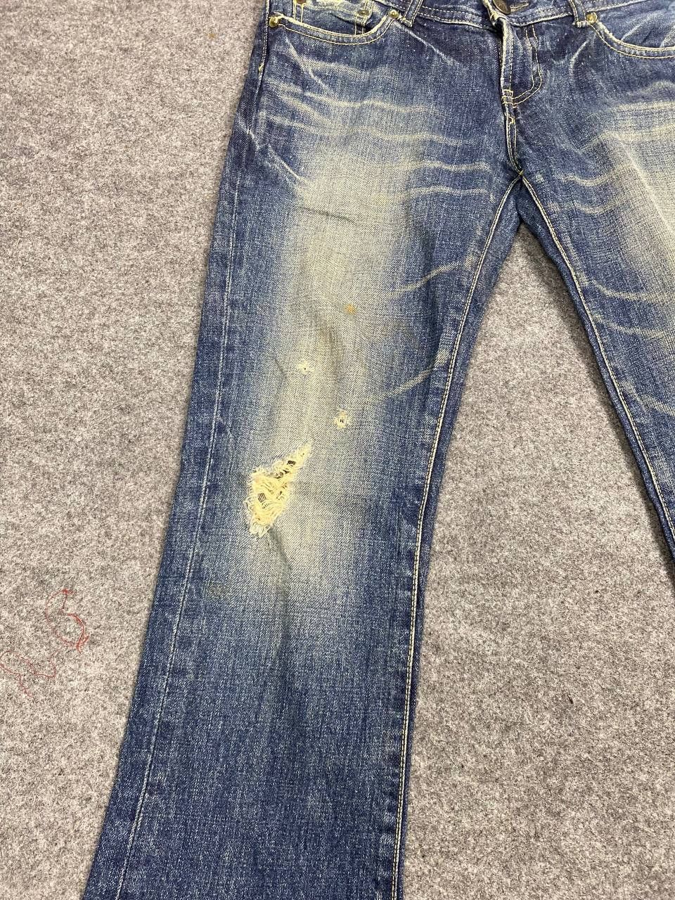 Japanese Brand rodeo crowns japanese brands bootcut flare distressed denim Size 32" / US 10 / IT 46 - 10 Thumbnail