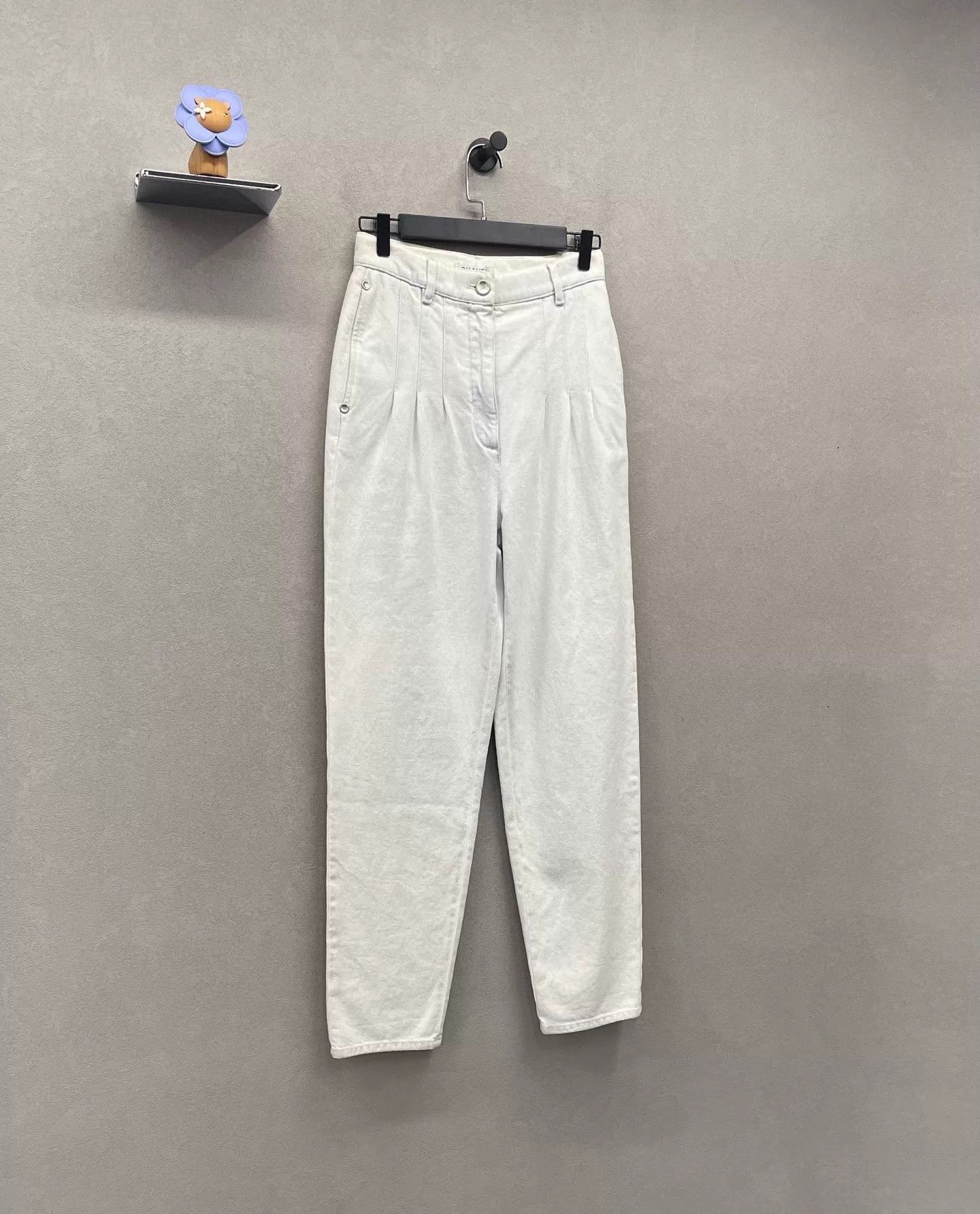 Chanel Chanel White Straight-Leg Jeans 36 Crisp Clean Stiff Size 26" / US 2 / IT 38 - 3 Thumbnail