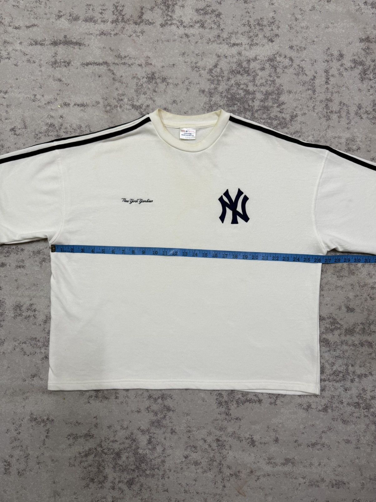 New York Yankees New York Yankees Boxy Shortsleeve Sweatshirt Size US L / EU 52-54 / 3 - 13 Thumbnail