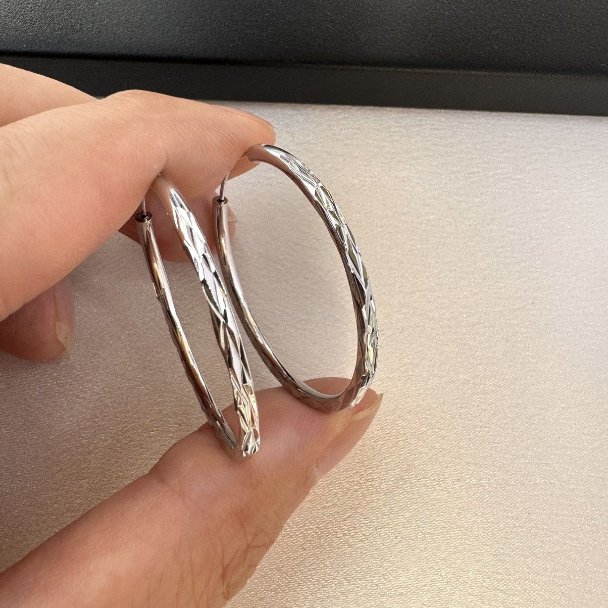 Designer × Other 40mm Silver Hoop Earrings for Women Size ONE SIZE - 4 Thumbnail