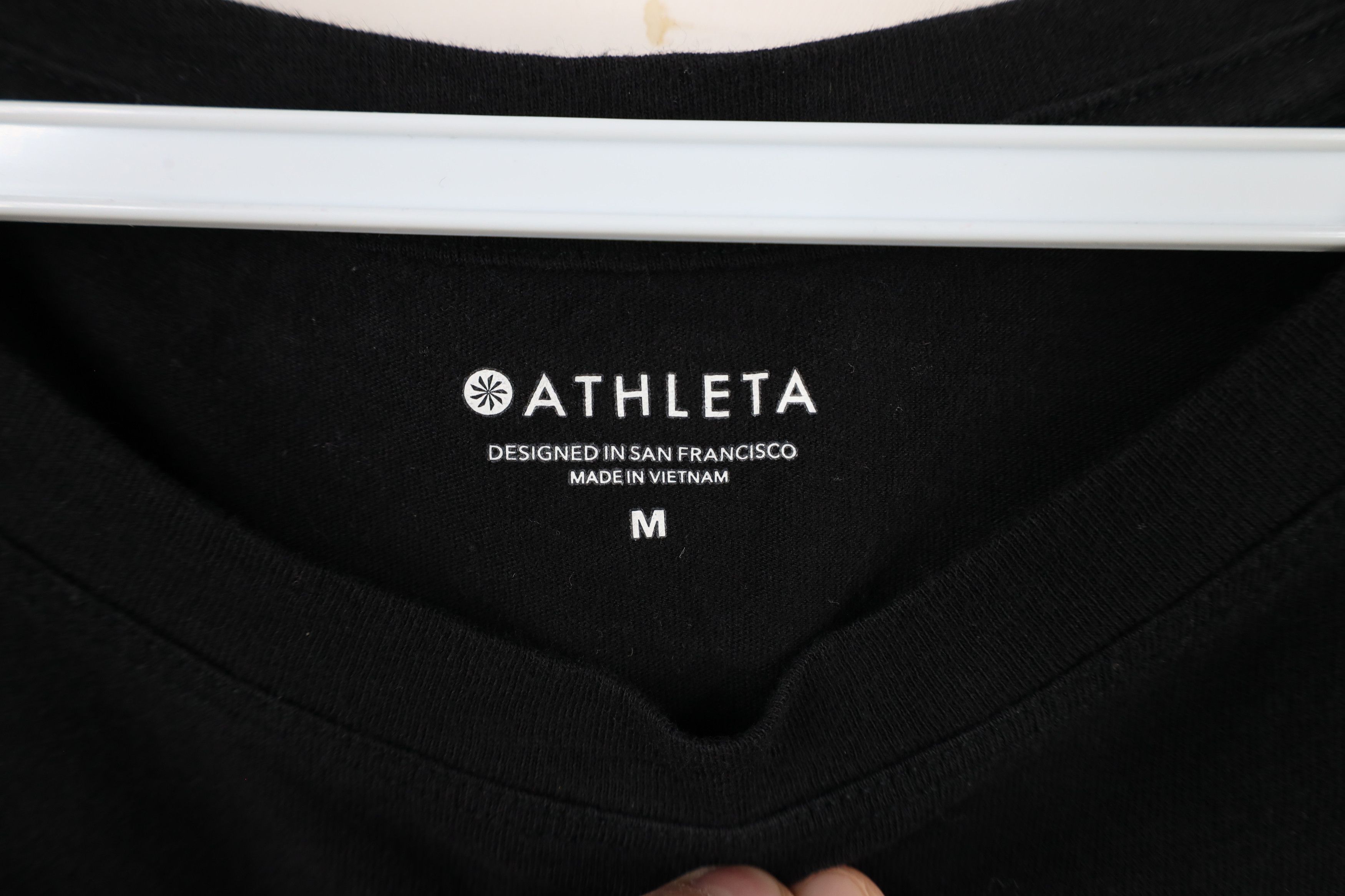 Athleta × Vintage Athleta Stand Up Stand Together Cropped T-Shirt Black Size M / US 6-8 / IT 42-44 - 5 Thumbnail