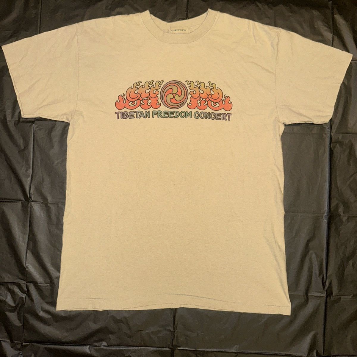 Vintage Vintage 1997 Tibetan Freedom Concert T-shirt Size US L / EU 52-54 / 3 - 3 Thumbnail