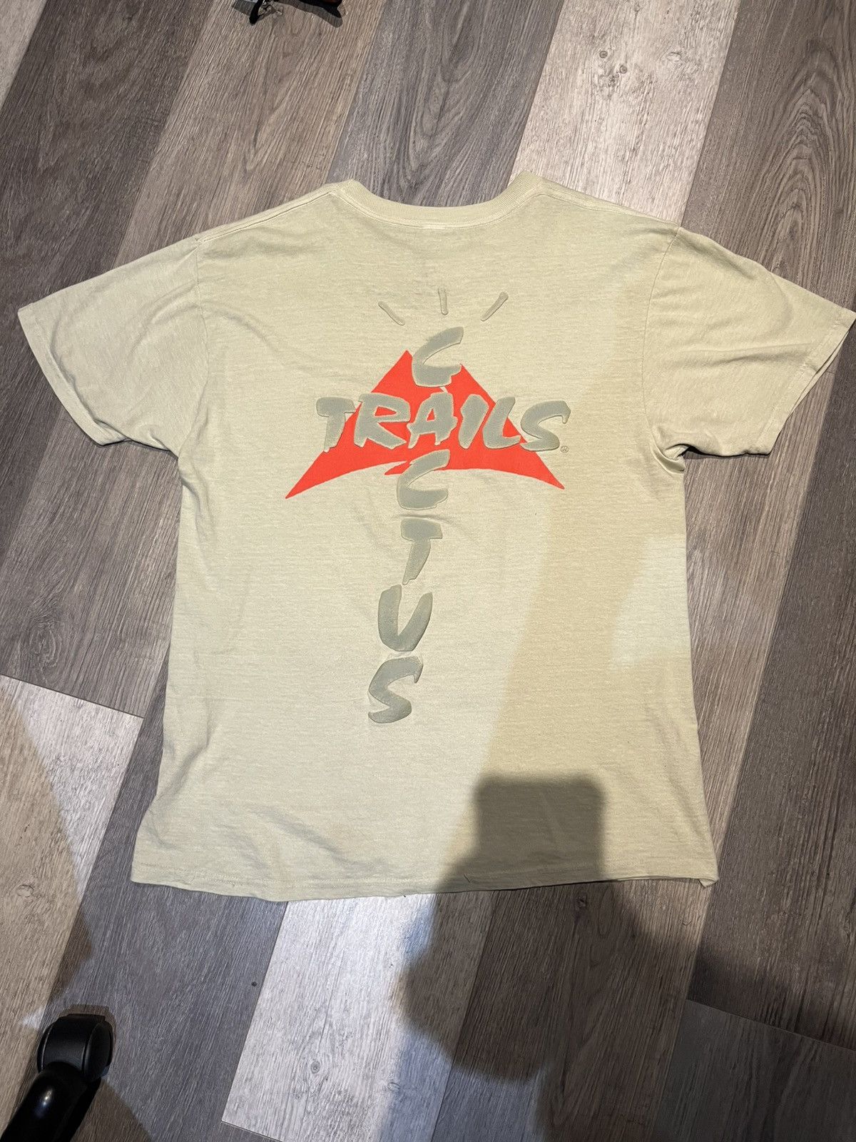 Travis Scott Cactus jack tee Size US M / EU 48-50 / 2 - 2 Thumbnail