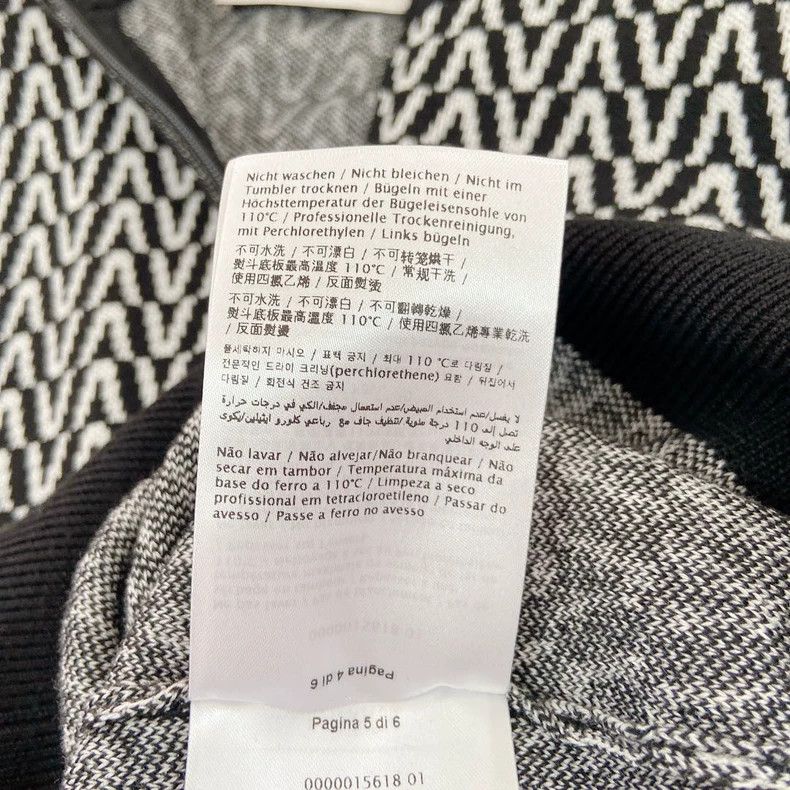 Valentino Valentino Full print of high-neck knitted top Size S / US 4 / IT 40 - 8 Thumbnail