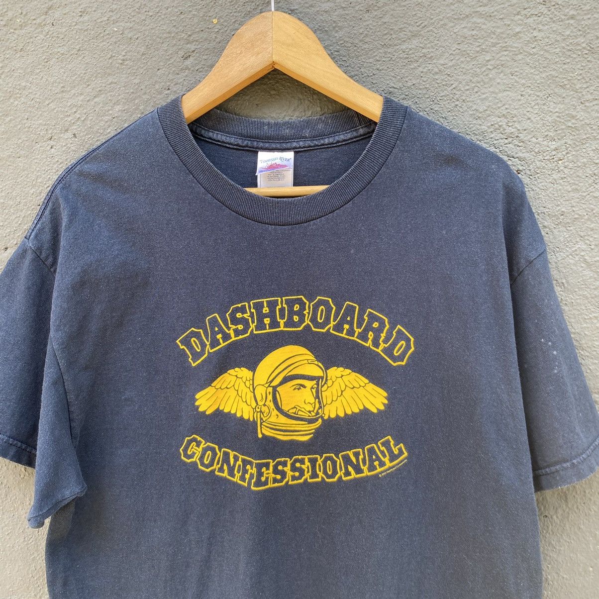 Band Tees Thrashed Faded 2000s Dashboard Confessional Band ERD GRUNGE Size US L / EU 52-54 / 3 - 2 Thumbnail