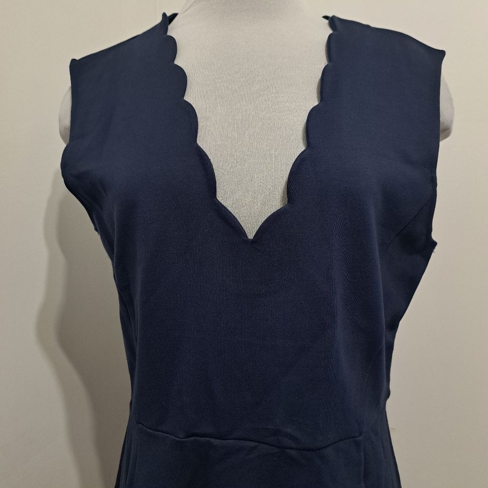 French Connection French Connection Lula Scalloped Edge V Neck Mini Dress Duc Size L / US 10 / IT 46 - 12 Thumbnail