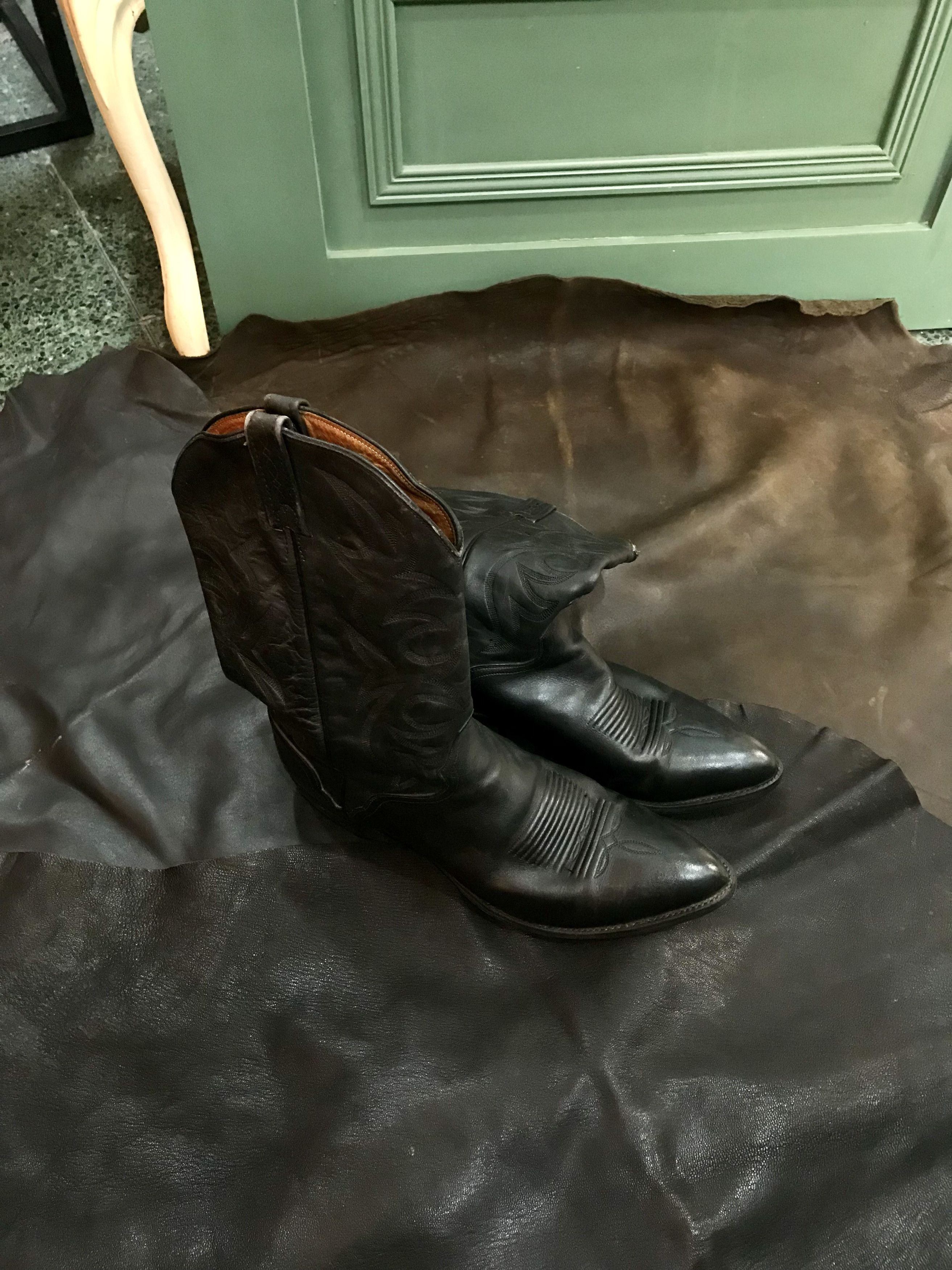 Other BLACK LEATHER COWBOY BOOTS WITH TRADITIONAL WOOD NAILS Size US 14 / EU 47 - 4 Thumbnail
