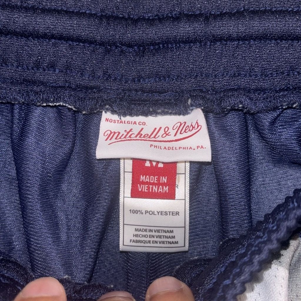 Mitchell & Ness New York Yankees Mitchell & Ness Short Sz Medium 8' Inseam Size US 32 / EU 48 - 4 Thumbnail