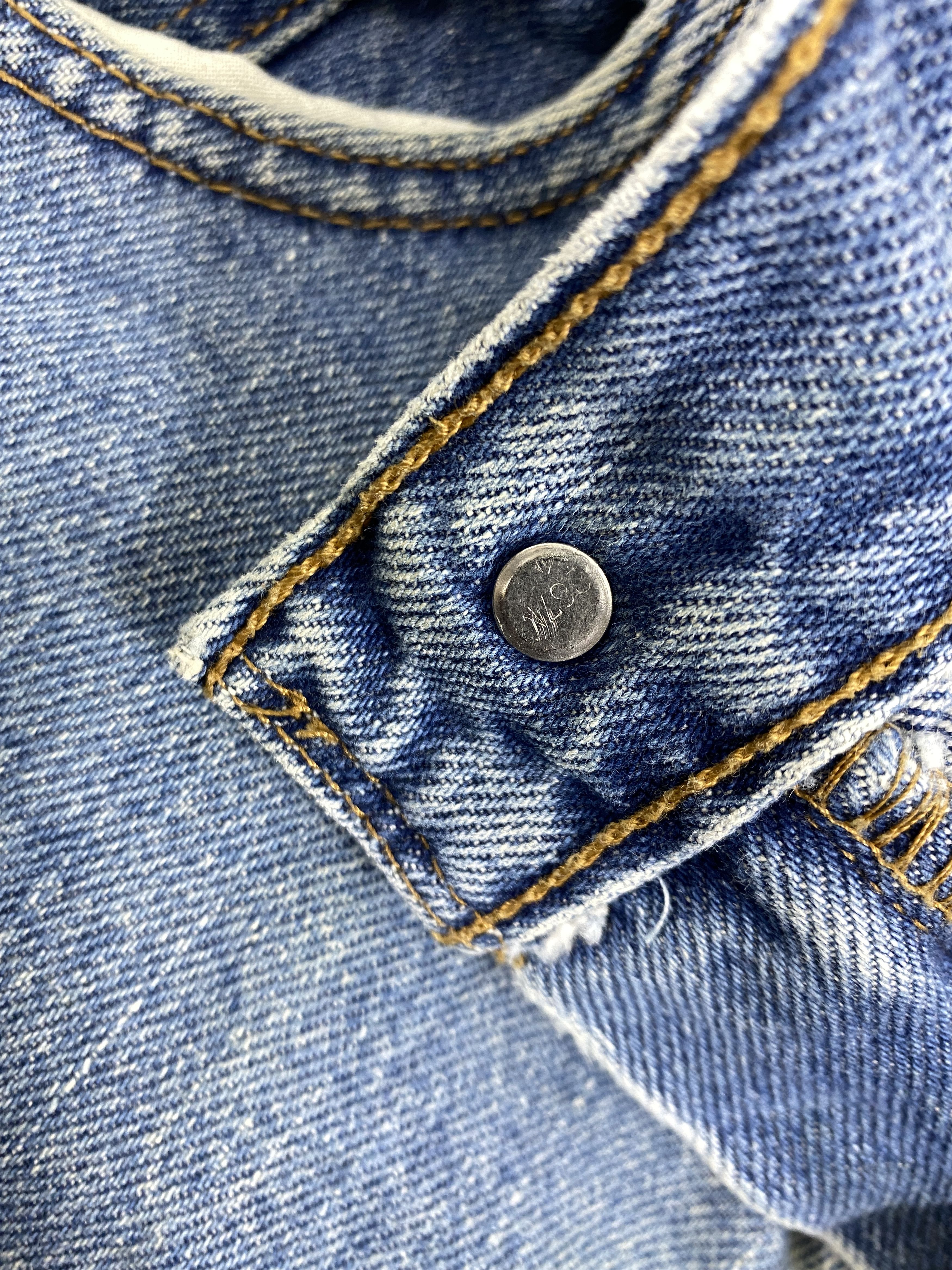 Levi's Vintage Levi's 560 Comfort Fit Dirty Denim 34 x 29.5 -JN558 Size US 34 / EU 50 - 7 Thumbnail