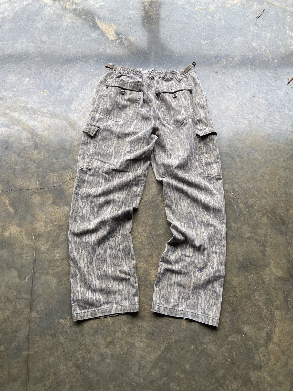 Mossy Oaks Crazy Vintage Baggy 90’s Faded Mossy Oaks Cargo Pants Size US 32 / EU 48 - 1 Thumbnail