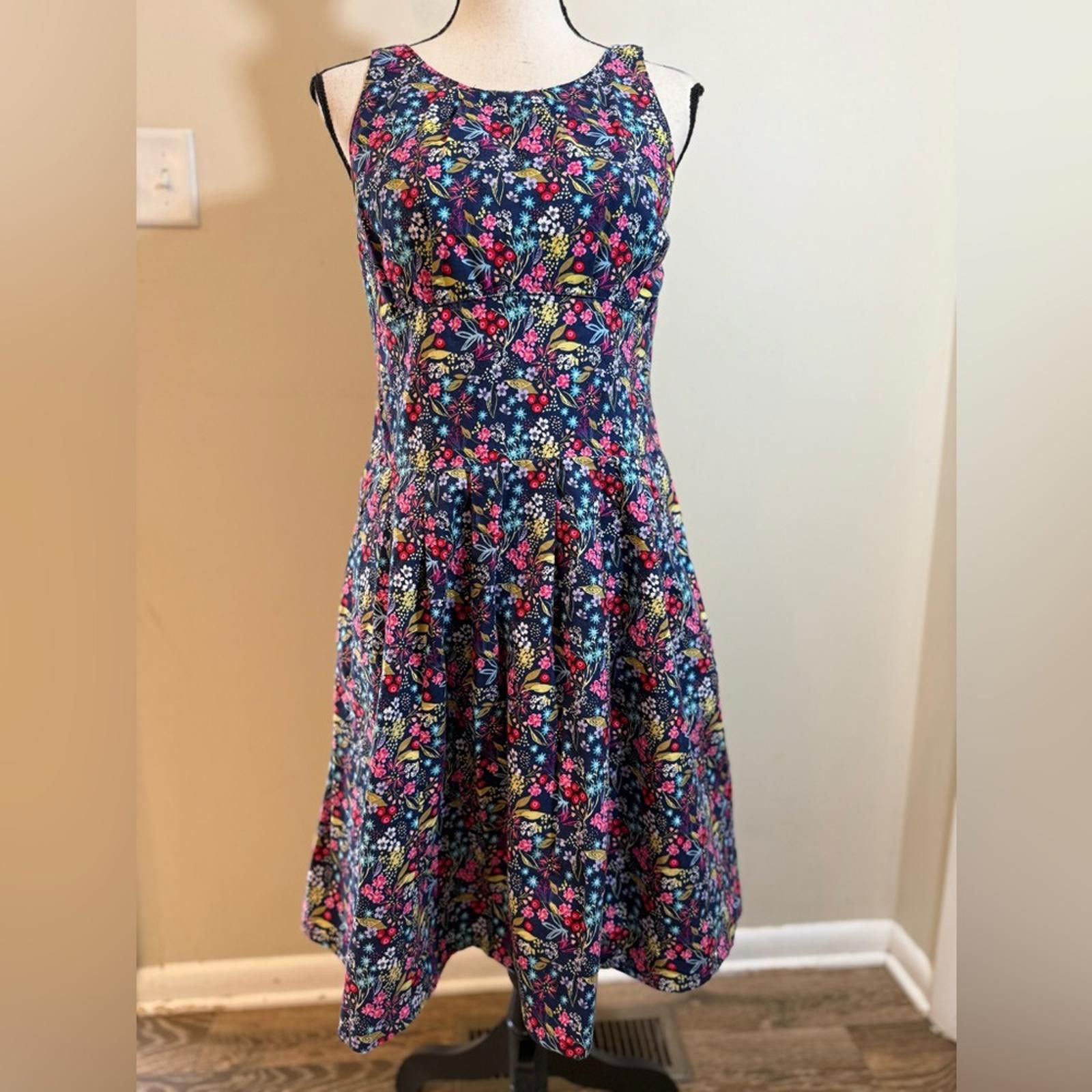 Other Handmade floral fit flare pleated midi dress pockets SZ 8 Size M / US 6-8 / IT 42-44 - 1 Thumbnail