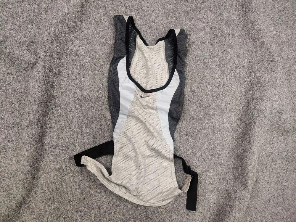 Nike Vintage Nike Running Vest Gray tones Reflective Y2K Style Size US M / EU 48-50 / 2 - 1 Thumbnail