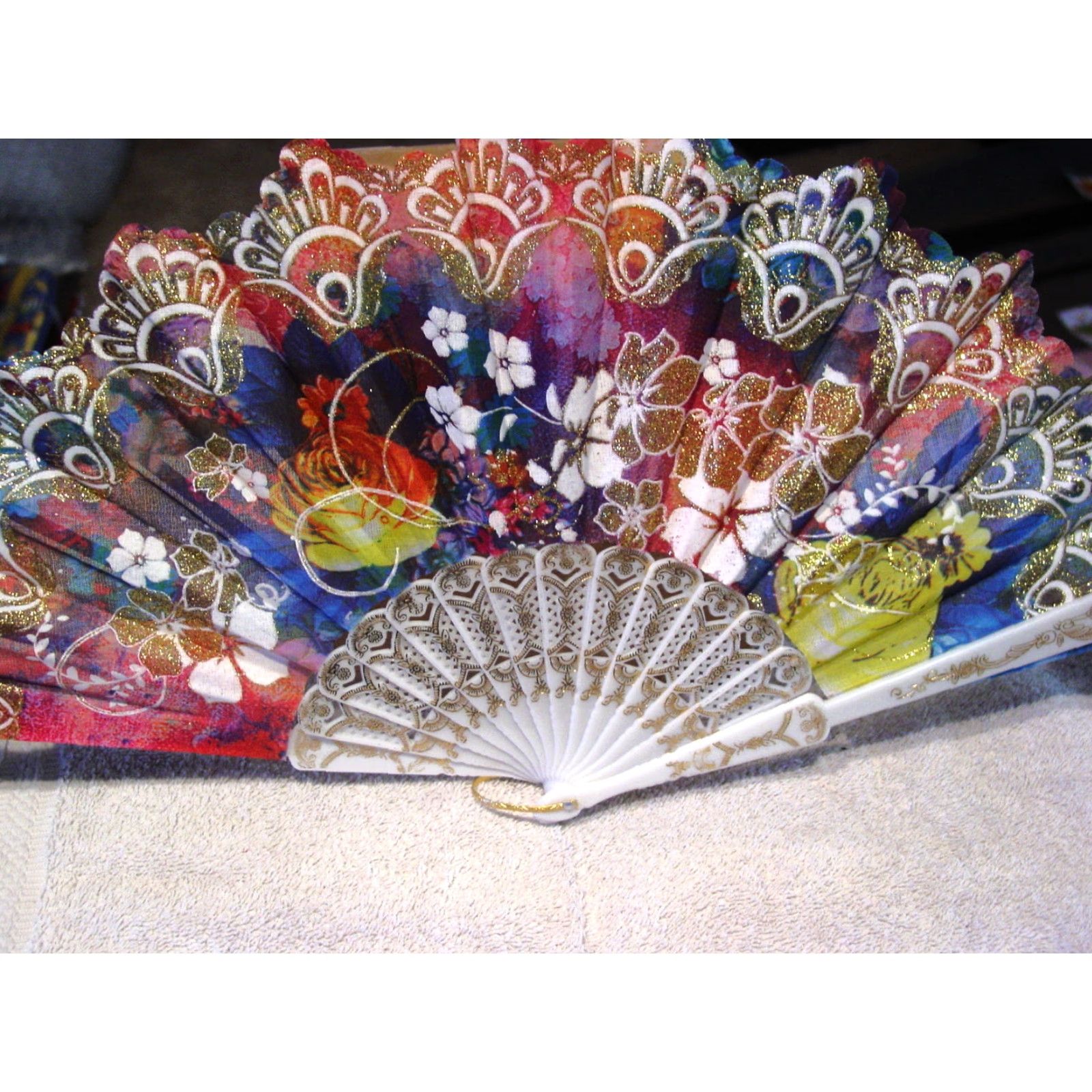 Vintage SMALL HAND FAN WITH FLOWERS - 16 INCHES - UNBRANDED - FLORAL DESIGN - FANS Size ONE SIZE - 2 Thumbnail
