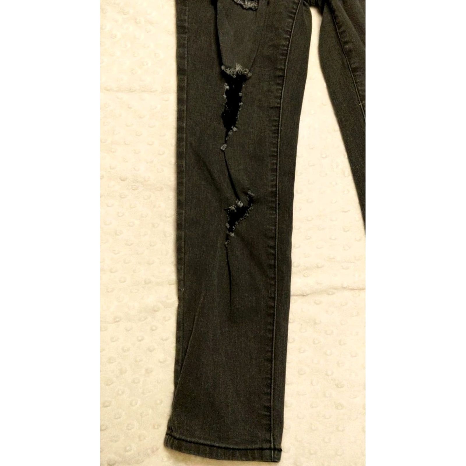 Denime Ashley Mason Jeans Women Size 5 Black Denim Straight Capris Distressed Front 5-Pocket Design Lounge Everyday Wear Size 27" / US 4 / IT 40 - 3 Thumbnail