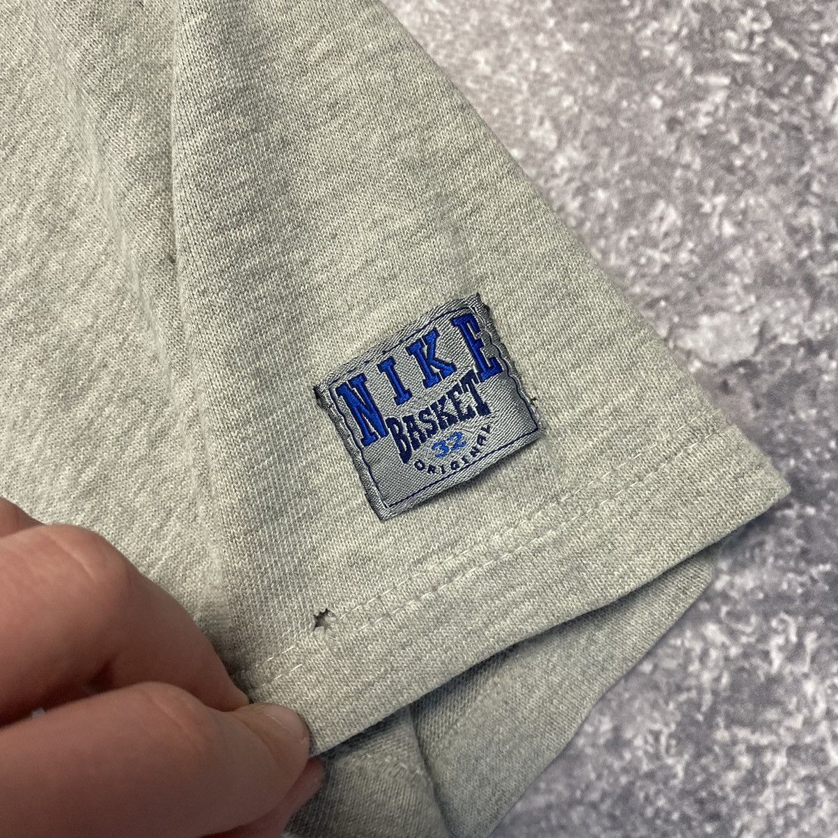 Other Vintage Nike Basketball Big Centre logo 90’s tee Size US XL / EU 56 / 4 - 6 Thumbnail