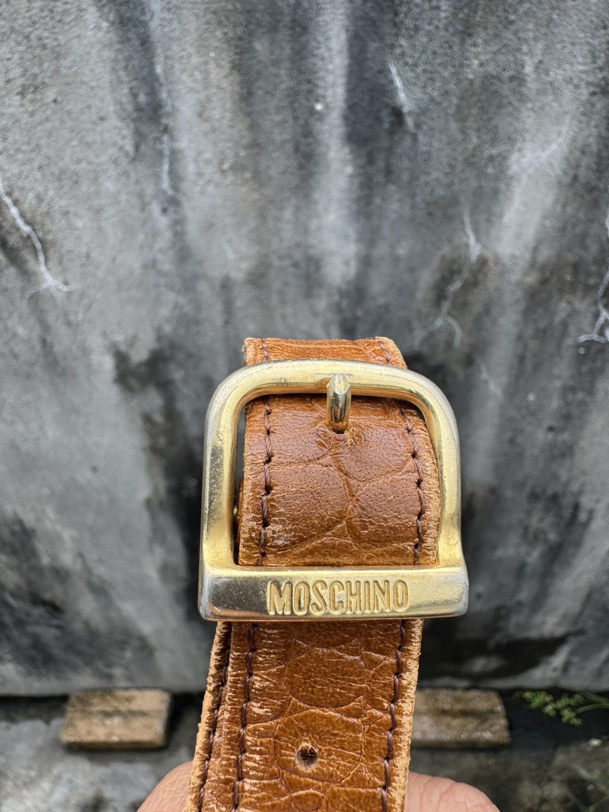 Moschino Vintage Moshino Leather Gold Bucket Crossbody Size ONE SIZE - 5 Thumbnail