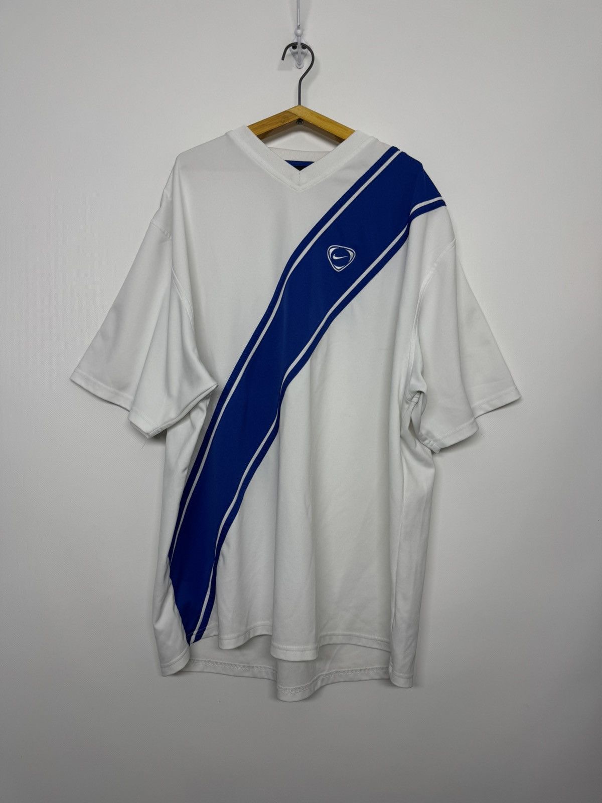 Nike Nike Vintage Top Diagonal Stripe NikeFit Football Perforated Size US XXL / EU 58 / 5 - 2 Thumbnail