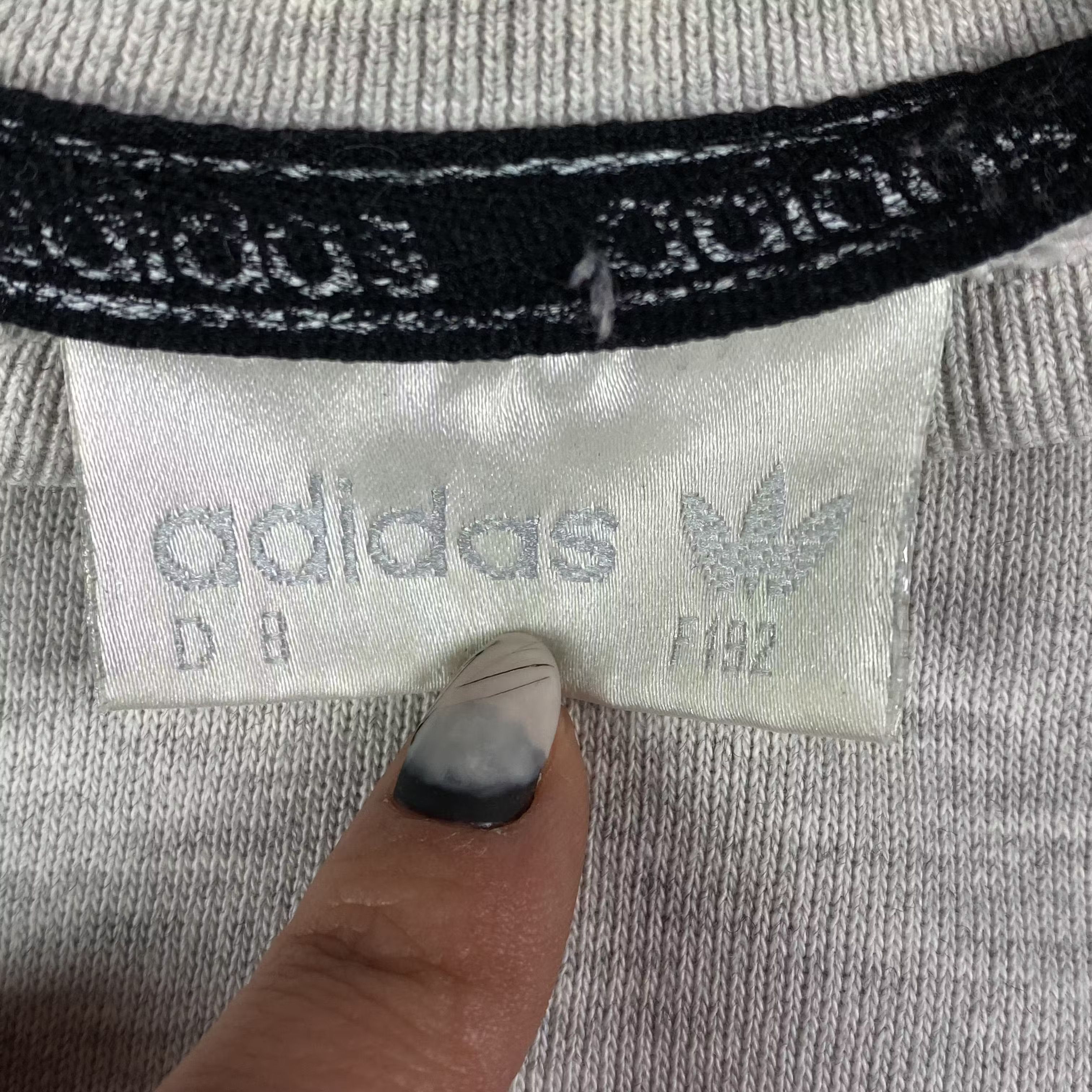 Adidas × Vintage Mens Sweatshirt Adidas Originals Vintage Size L Big Logo Size US L / EU 52-54 / 3 - 4 Thumbnail