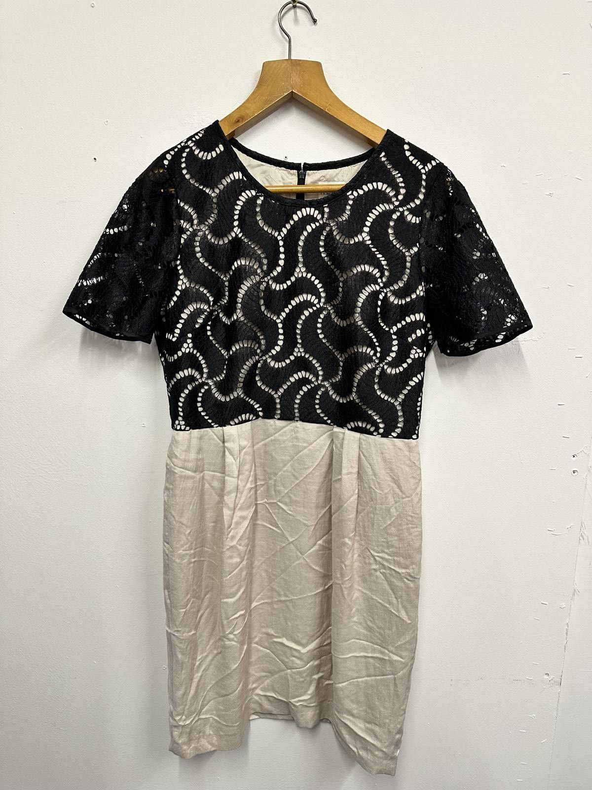 Reiss REISS Two-Tone Black and Cream Lace Dress Size L / US 10 / IT 46 - 1 Thumbnail