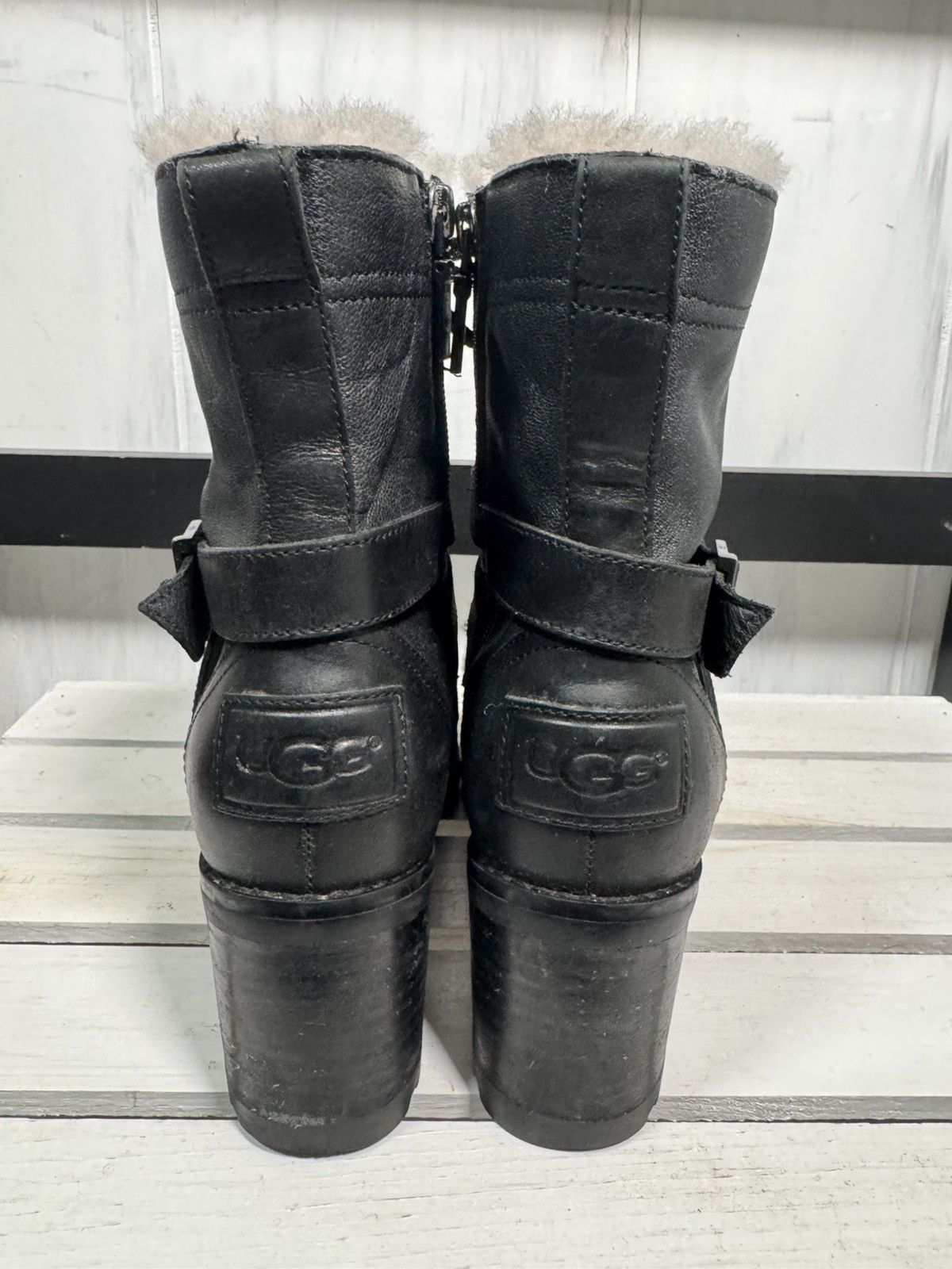 Ugg Ugg INGRID Sheepskin/Lined BLACK Leather Boots, Size 6.5/37 Size US 6.5 / IT 36.5 - 3 Thumbnail
