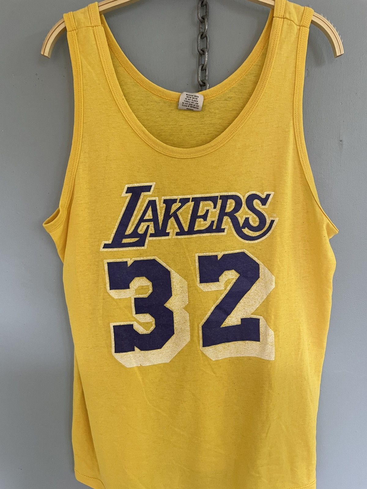 NBA Vintage 80s Lakers 32 Johnson tank top Size US XL / EU 56 / 4 - 3 Thumbnail