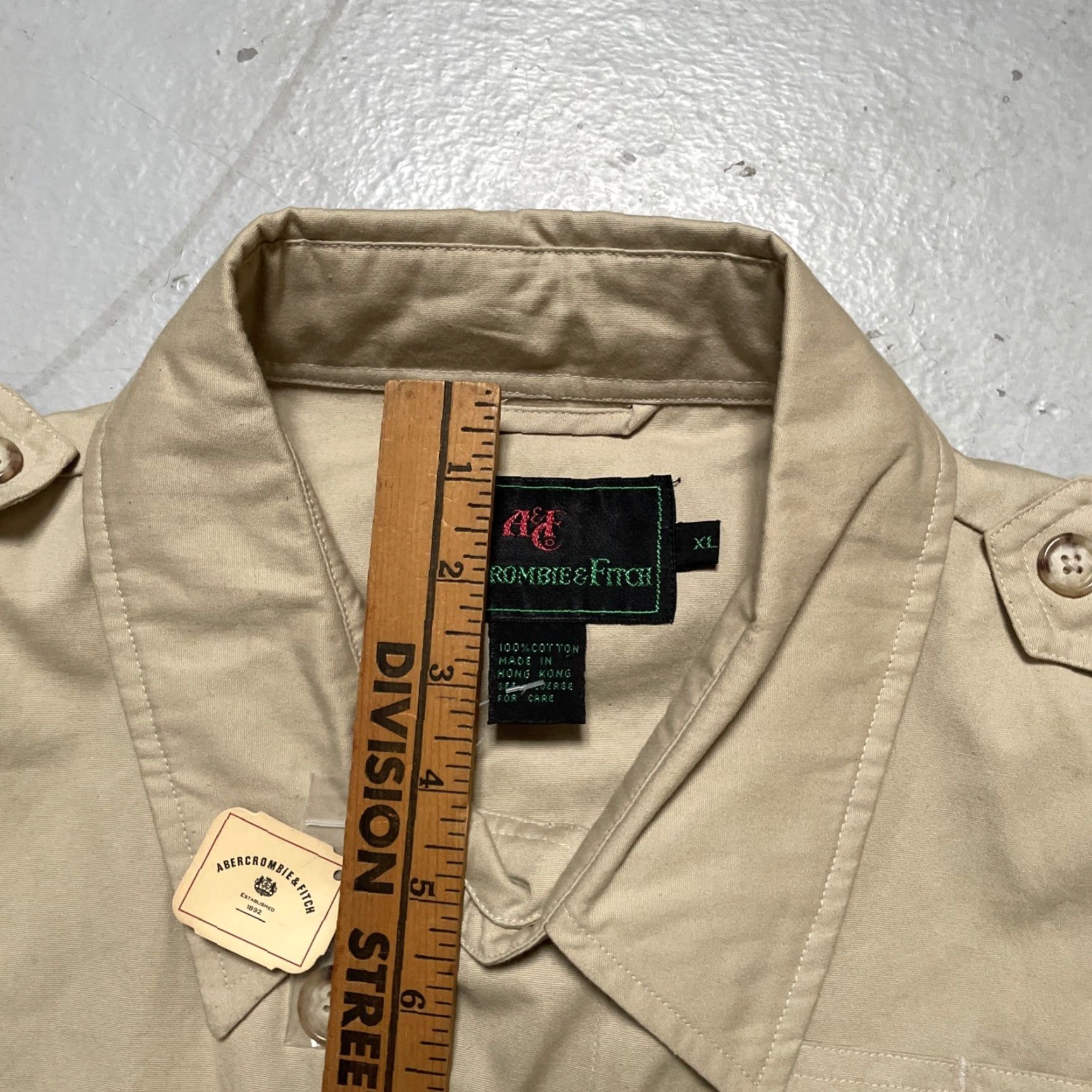 Abercrombie & Fitch VINTAGE Abercrombie & Fitch Safari Hunting Outdoor Fishing Travel Jacket XL Beige Unisex Adults NWT 70s 80s Military Year theme NOS Deadstock Leather? Size US XL / EU 56 / 4 - 5 Thumbnail