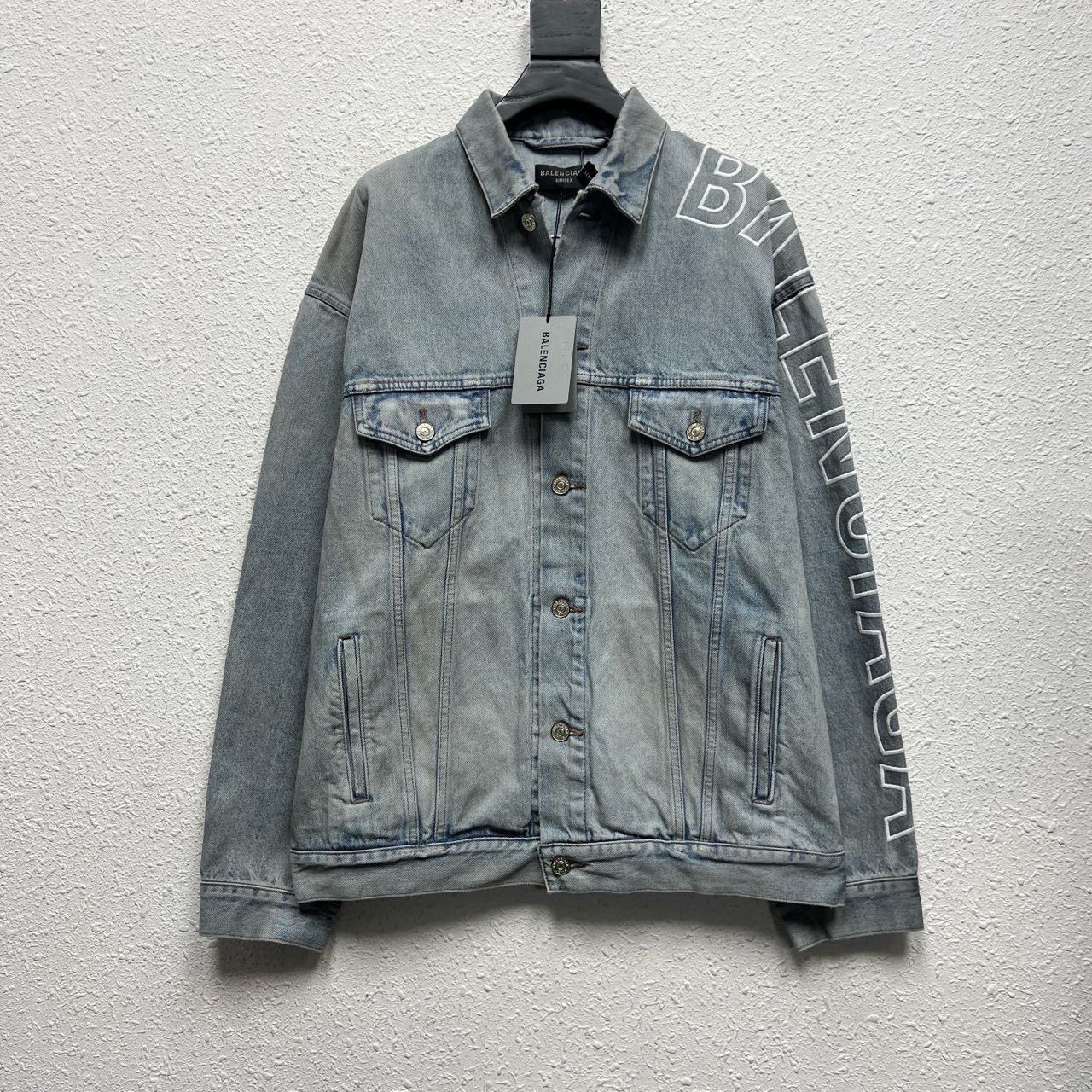 Balenciaga Balebciaga Latest Unicorn Arm Side Letter embroidery Old De Size US M / EU 48-50 / 2 - 1 Thumbnail