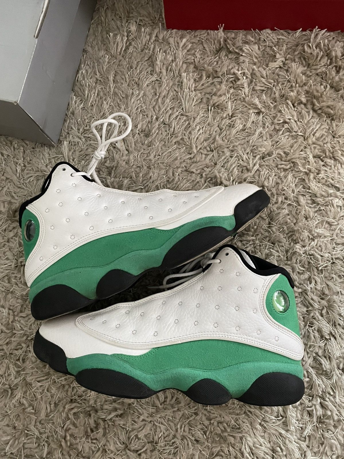 Jordan Brand Jordan 13 Lucky Green Size US 9 / EU 42 - 2 Thumbnail