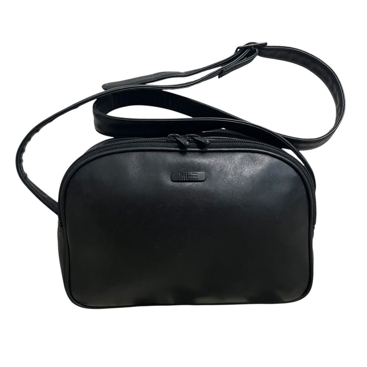 Issey Miyake Authentic Vintage Issey Miyake Product Leather Sling Bag Size ONE SIZE - 1 Thumbnail